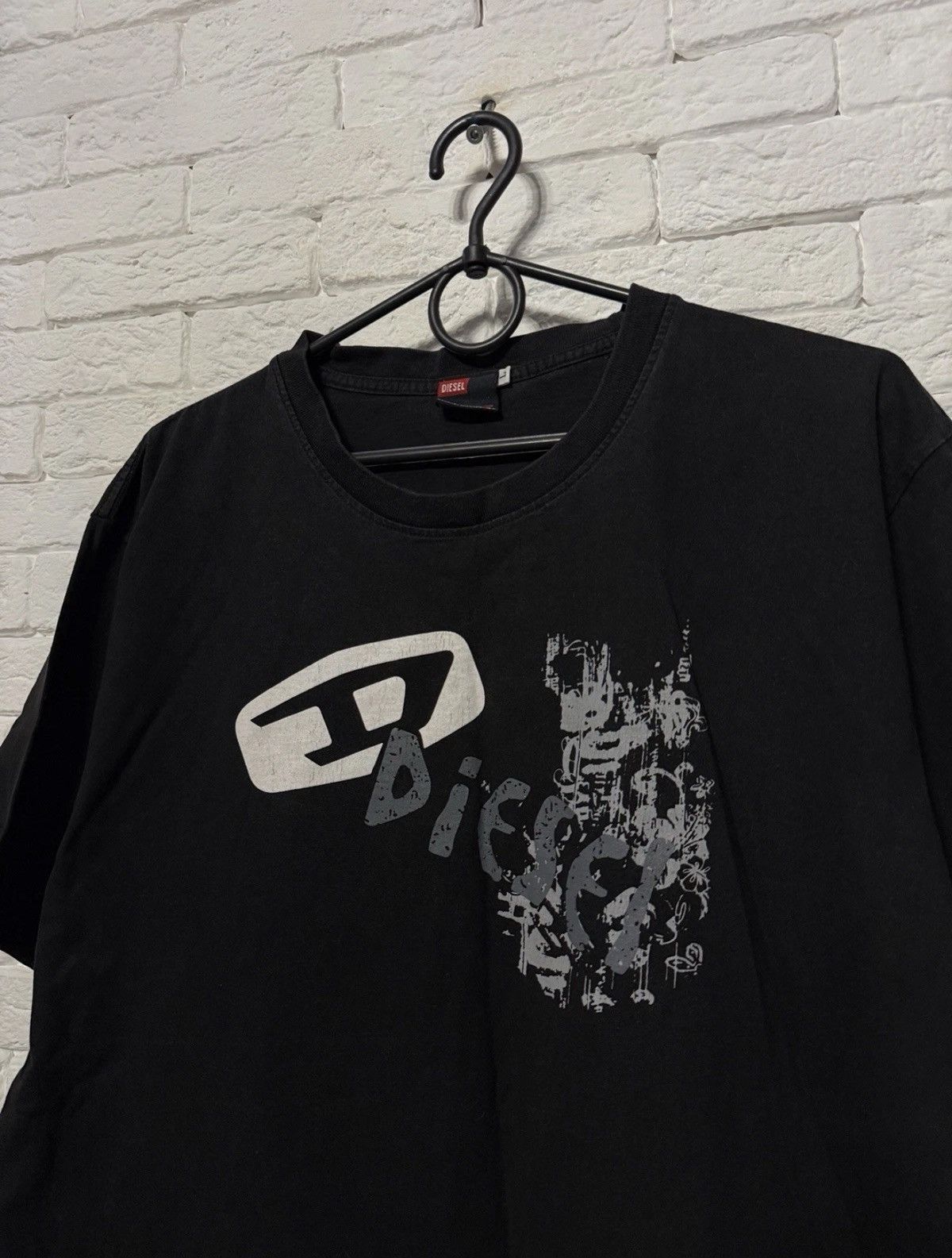 Diesel Vintage Diesel Y2K T-shirt Huge Logo Tee Sz L Size US L / EU 52-54 / 3 - 2 Thumbnail