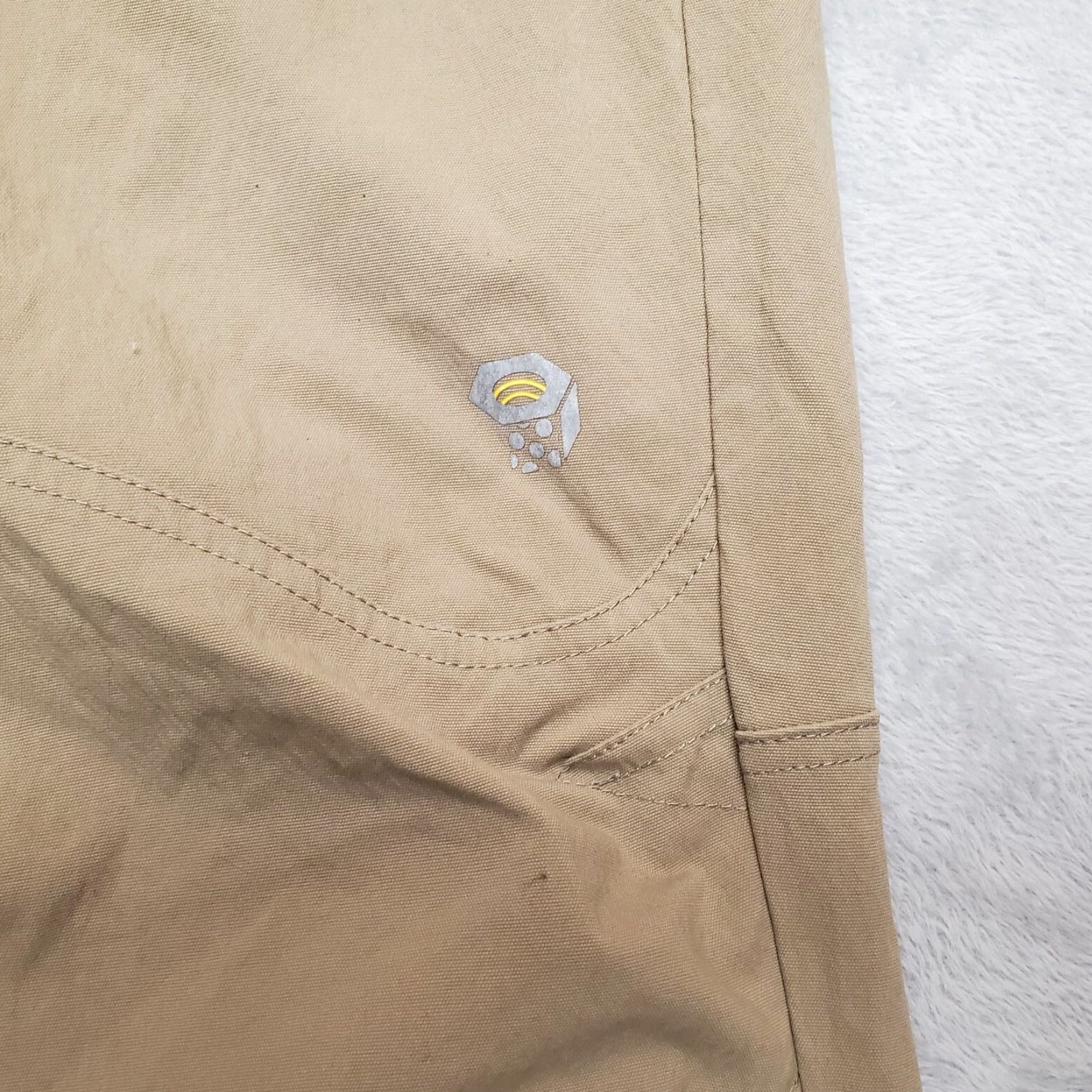 Mountain Hardwear VINTAGE Mountain Hardware Pants Mens 40x30 Tan Canvas Flat Front Performance Stretch Size US 40 / EU 56 - 3 Thumbnail