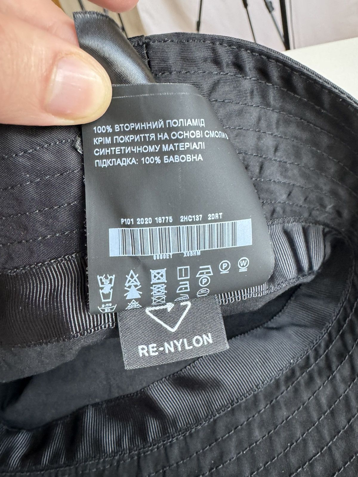 Prada Prada recycle logo bucket hat Size ONE SIZE - 4 Thumbnail