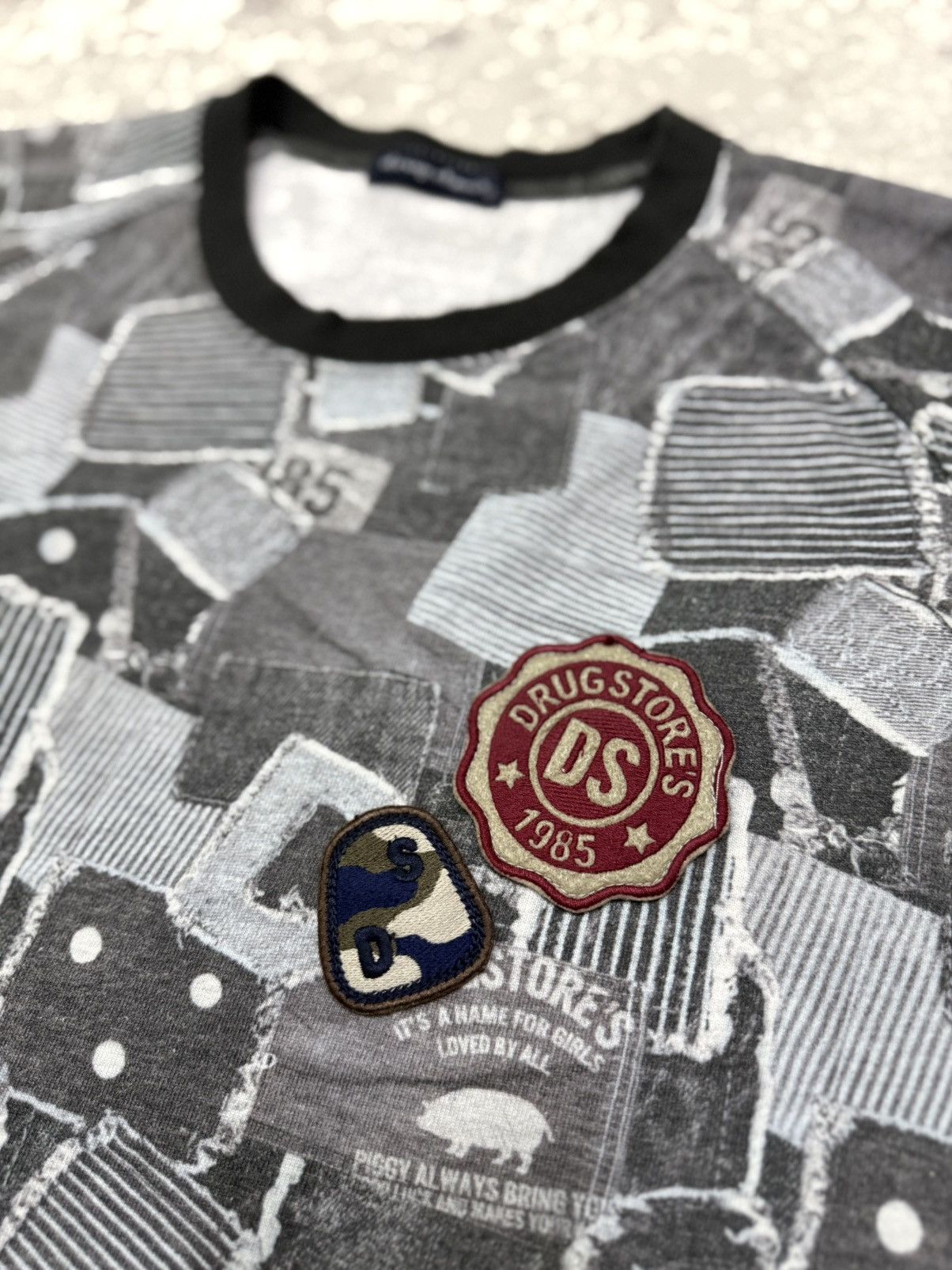 Japanese Brand DRUG STORE ALLOVEPRINT POCKET SWEATSHIRT Size US XL / EU 56 / 4 - 4 Thumbnail