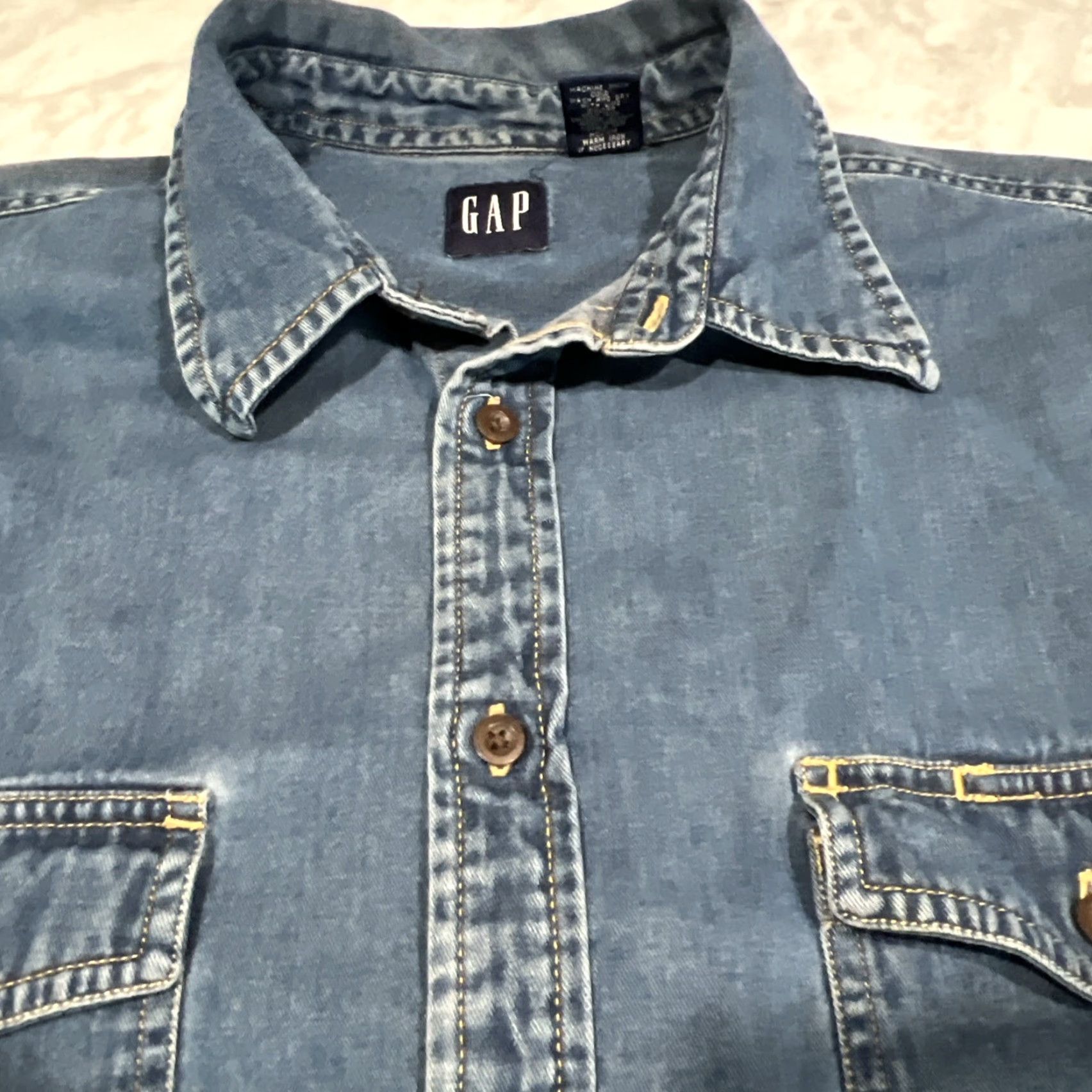 Gap VINTAGE Gap Denim Shirt Mens L Blue Long Sleeve Button Pockets Cotton Collar Y2K Size US L / EU 52-54 / 3 - 4 Thumbnail
