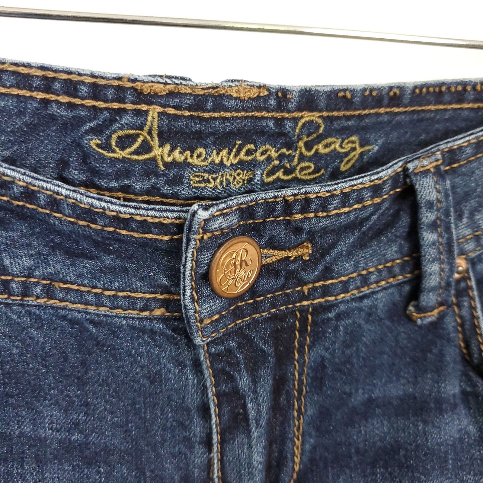 American Rag American Rag Patch Distressed Cropped Jeans Size 7 Size 33" - 3 Thumbnail