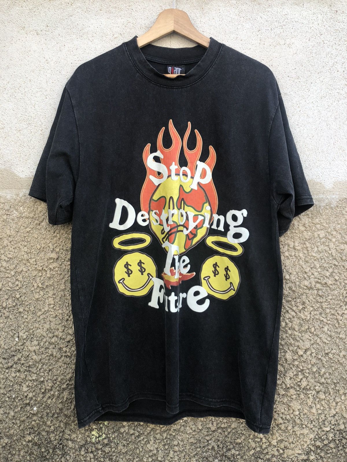 Giant × Vintage Vintage Stop Destroying The Future Tshirt Size US L / EU 52-54 / 3 - 1 Thumbnail