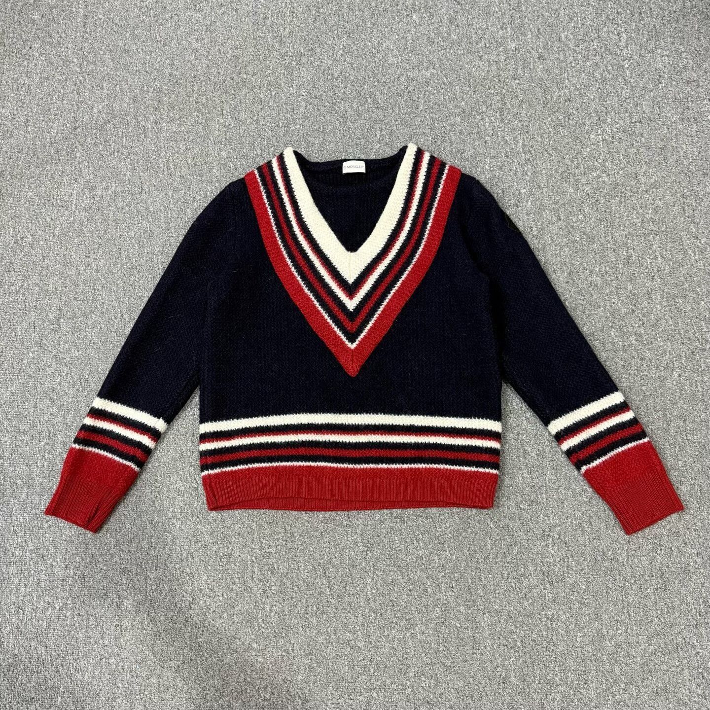 Moncler Moncler Round-Neck Knit Sweater Size US XL / EU 56 / 4 - 1 Thumbnail