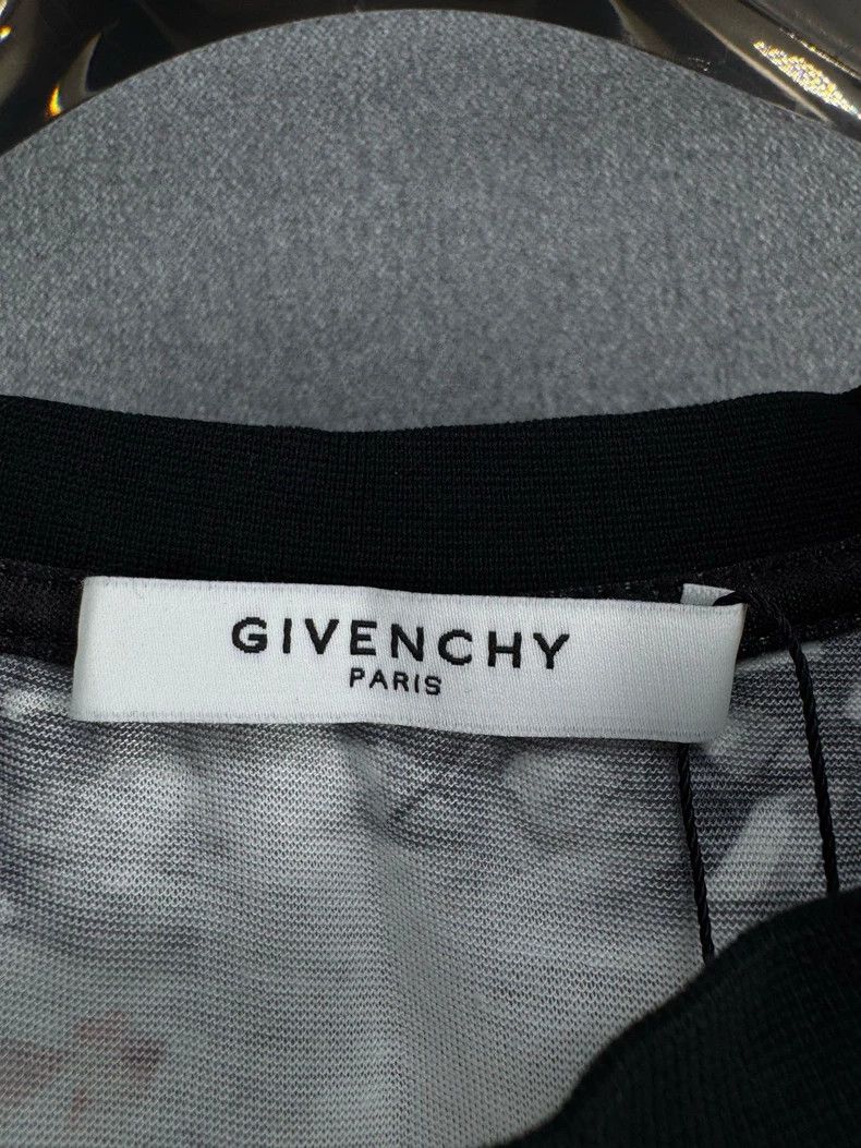 Givenchy Givenchy Showcase short-sleeved T-shirt Size US XS / EU 42 / 0 - 3 Thumbnail
