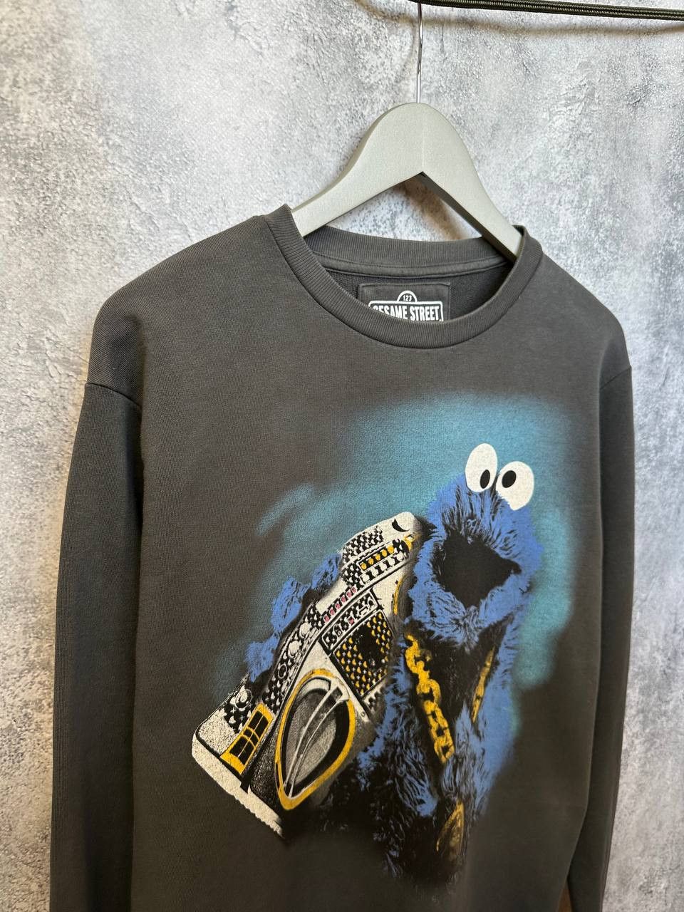 Vintage Sesame Street Cookie Monster Sweatshirt 2012 Jumper Size US L / EU 52-54 / 3 - 4 Thumbnail