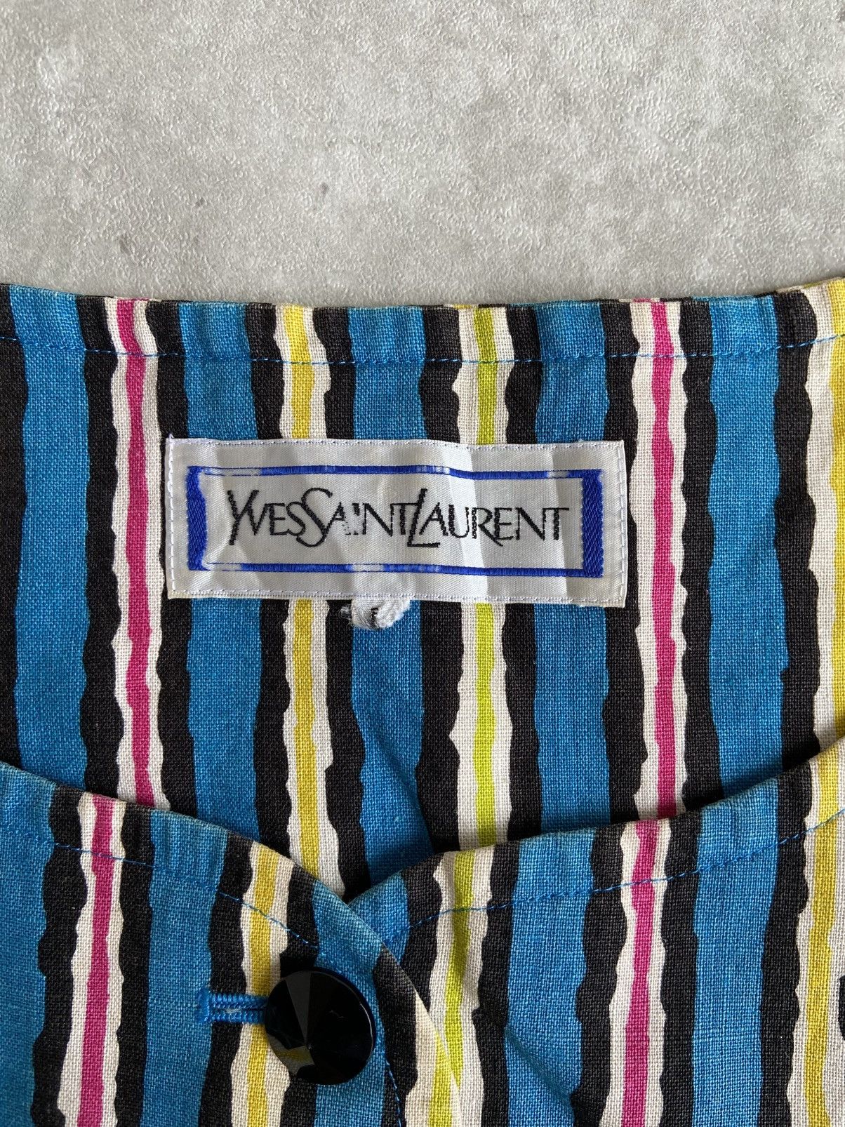 Yves Saint Laurent Yves Saint Laurent Croptop Women's Wear Size Small Size S / US 4 / IT 40 - 4 Thumbnail