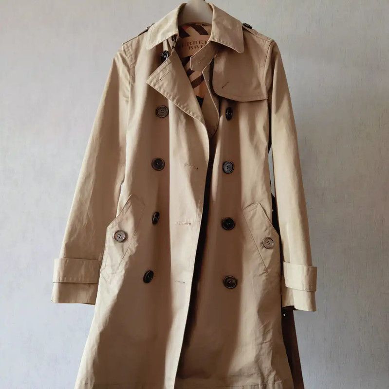 Burberry Burberry Women's Khaki Long Trench Coat Size M / US 6-8 / IT 42-44 - 1 Thumbnail
