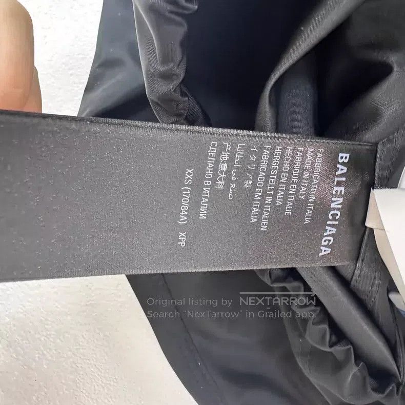 Balenciaga Balenciaga Masking Tape Windbreaker Nylon Waterproof Windp Size US XXS / EU 40 - 5 Thumbnail