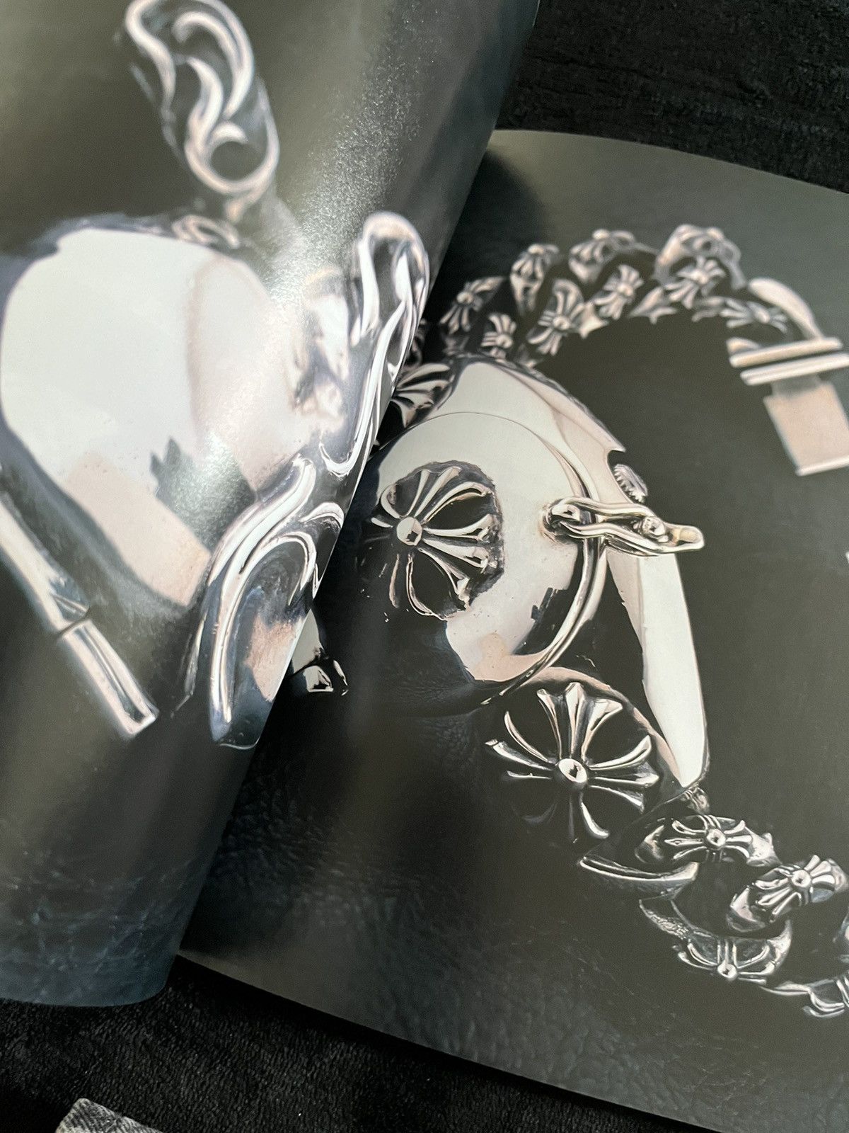 Chrome Hearts 2x magazine Chrome Hearts 1998-1999 Boon Bibles bundle Size ONE SIZE - 5 Thumbnail