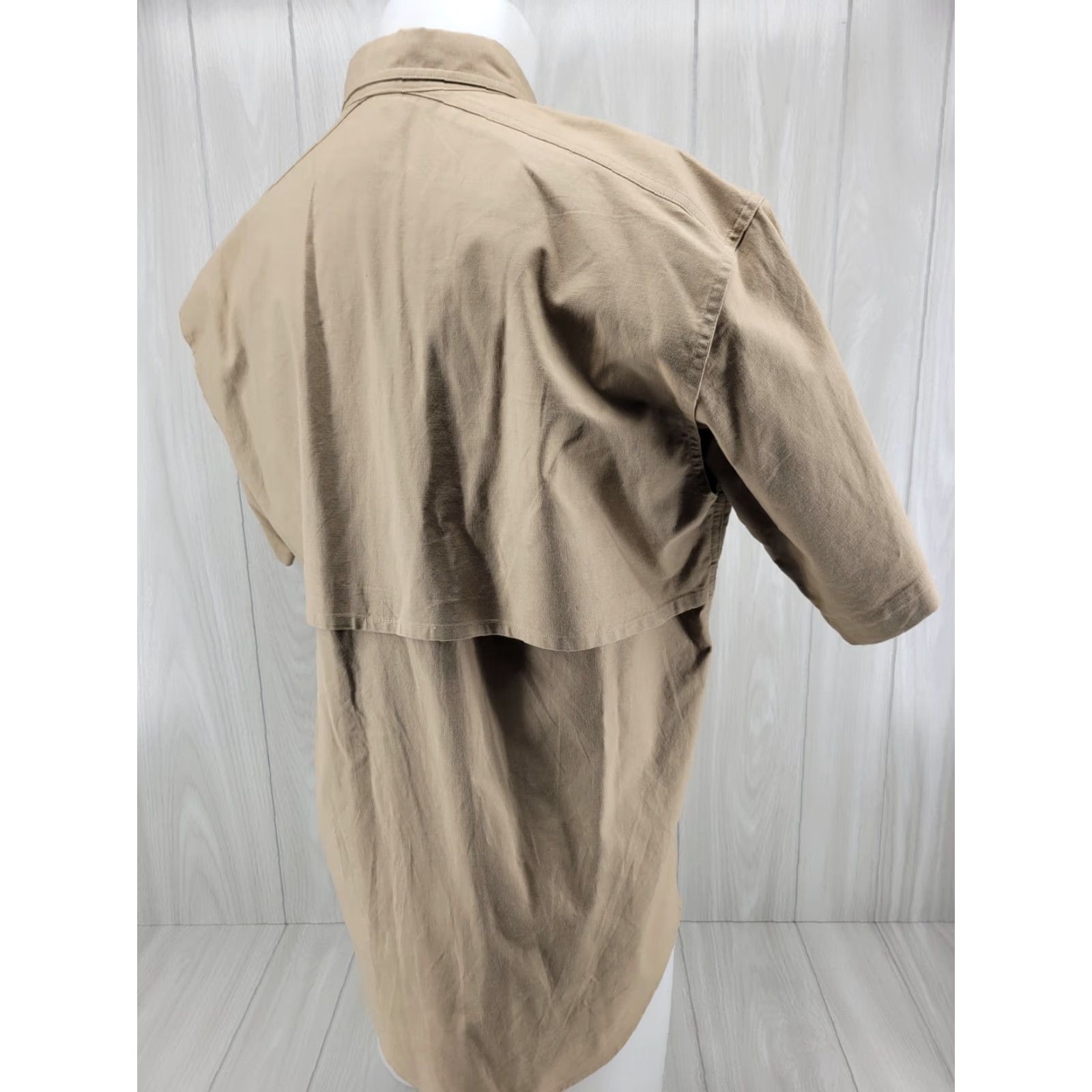 Vintage Cabela's Mens Size M REG Short Sleeve Tan Button Up Furs Fins Feathers Shirt Casual Cotton Beige Starred Pattern Solid California USA Theme Mens Size US 31 - 5 Thumbnail