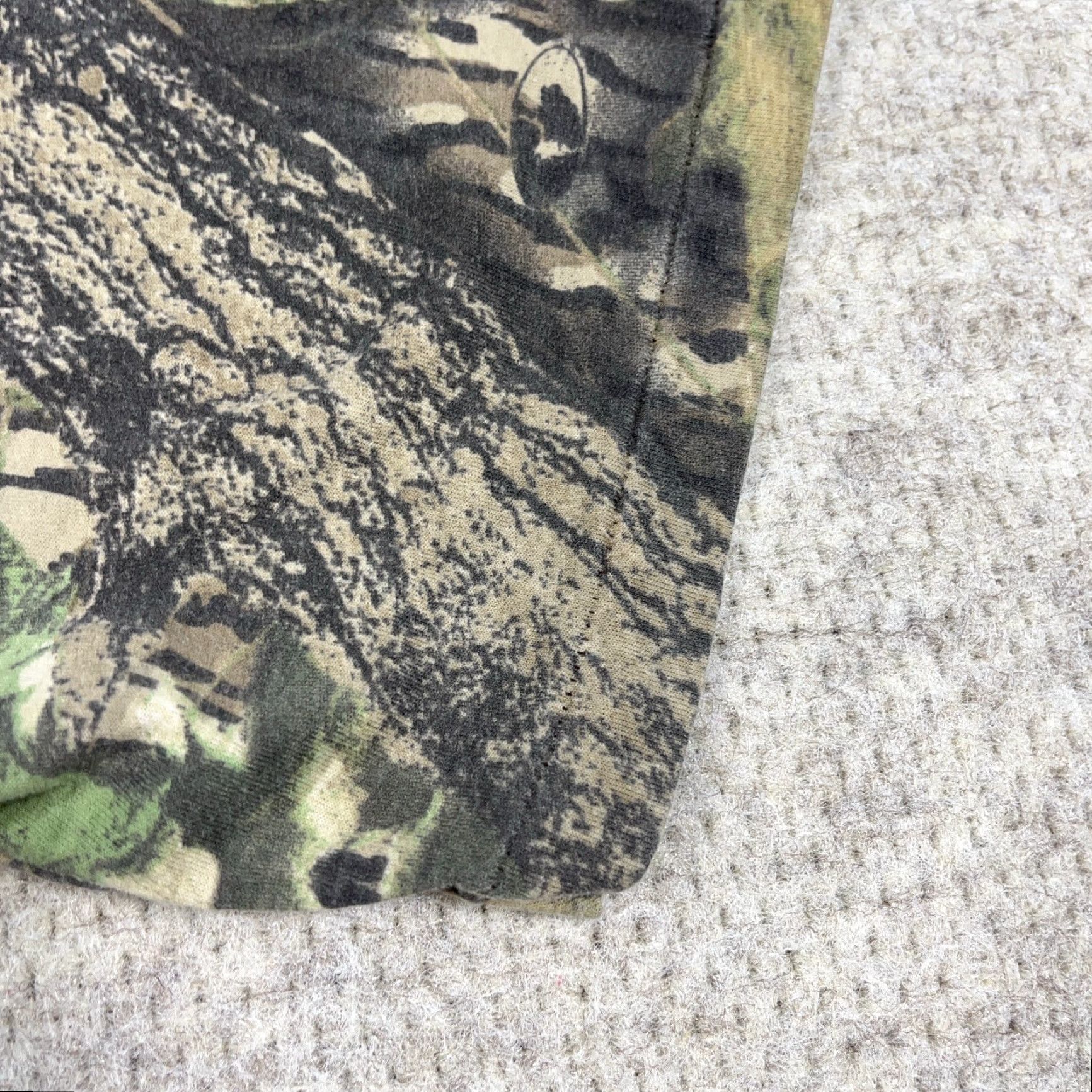 Vintage VINTAGE Jesus Shirt Men M Camouflage Tee 90s Retro Logo Catawba's Best Green Cotton Jersey Short Sleeve Crew Neck Shirt Mens Size US M / EU 48-50 / 2 - 3 Thumbnail