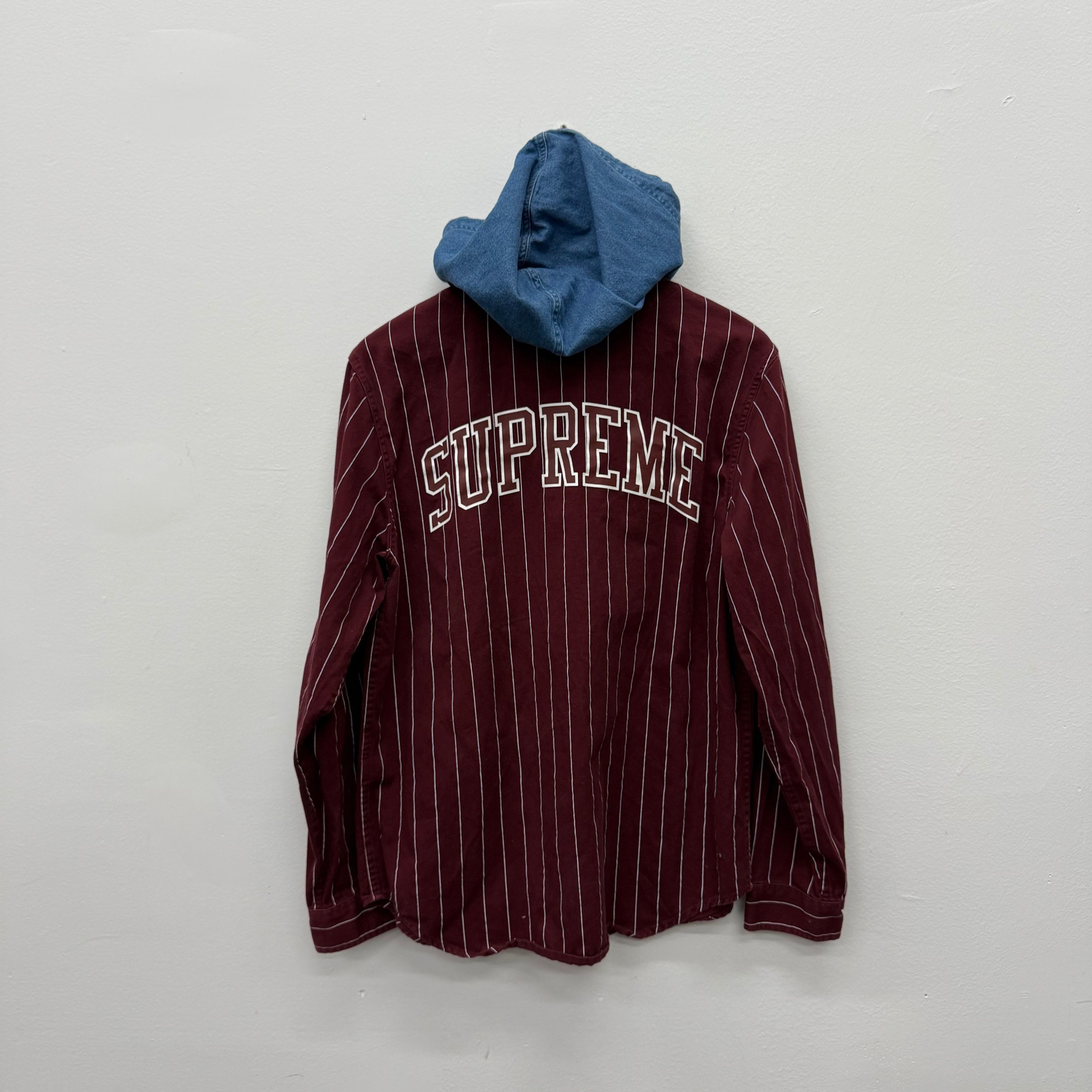 Supreme Supreme Denim Hooded Baseball Jersey Shirt - Size M Size US M / EU 48-50 / 2 - 2 Thumbnail
