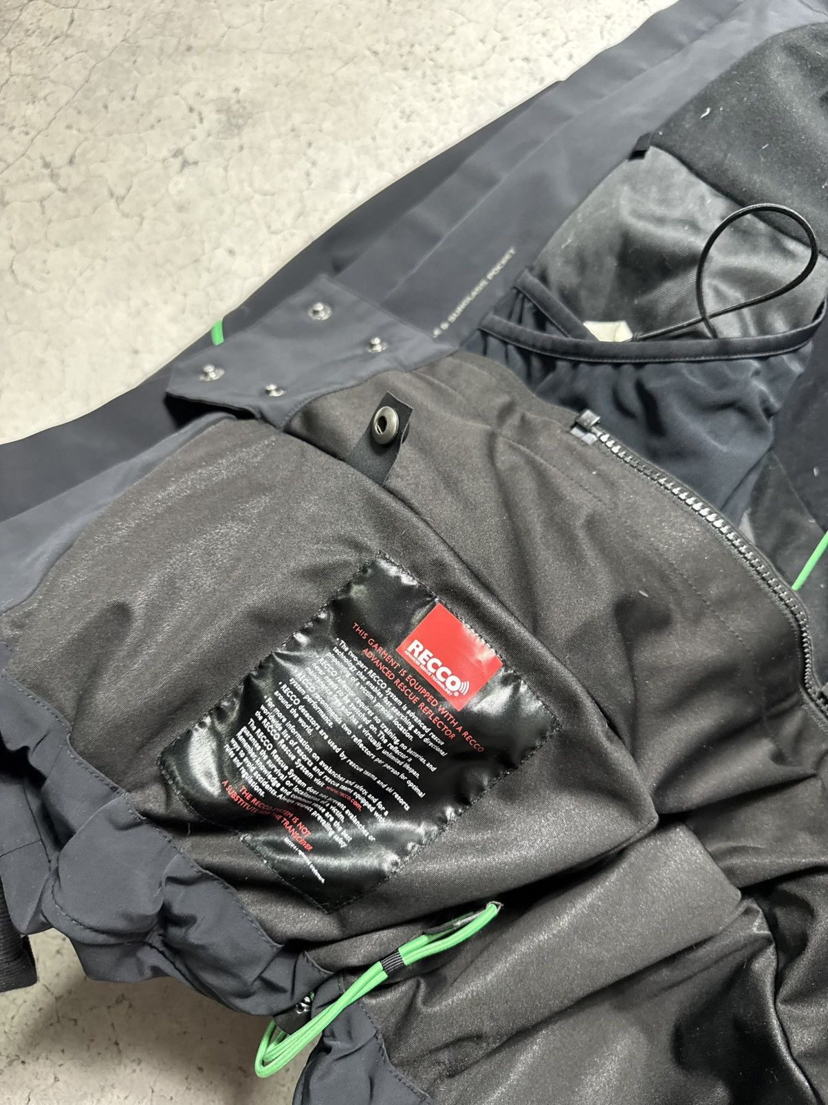 KJUS Kjus Ski Jacket Size L Black Outdoor Size US L / EU 52-54 / 3 - 11 Thumbnail