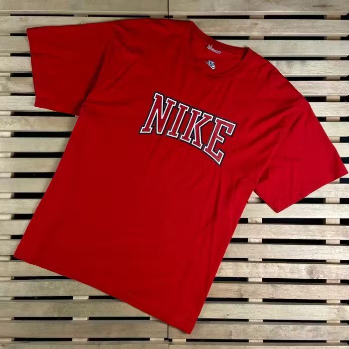 Nike × Vintage Mens Vintage T Shirt Nike Big Logo Size XL/XXL Size US XXL / EU 58 / 5 - 1 Thumbnail