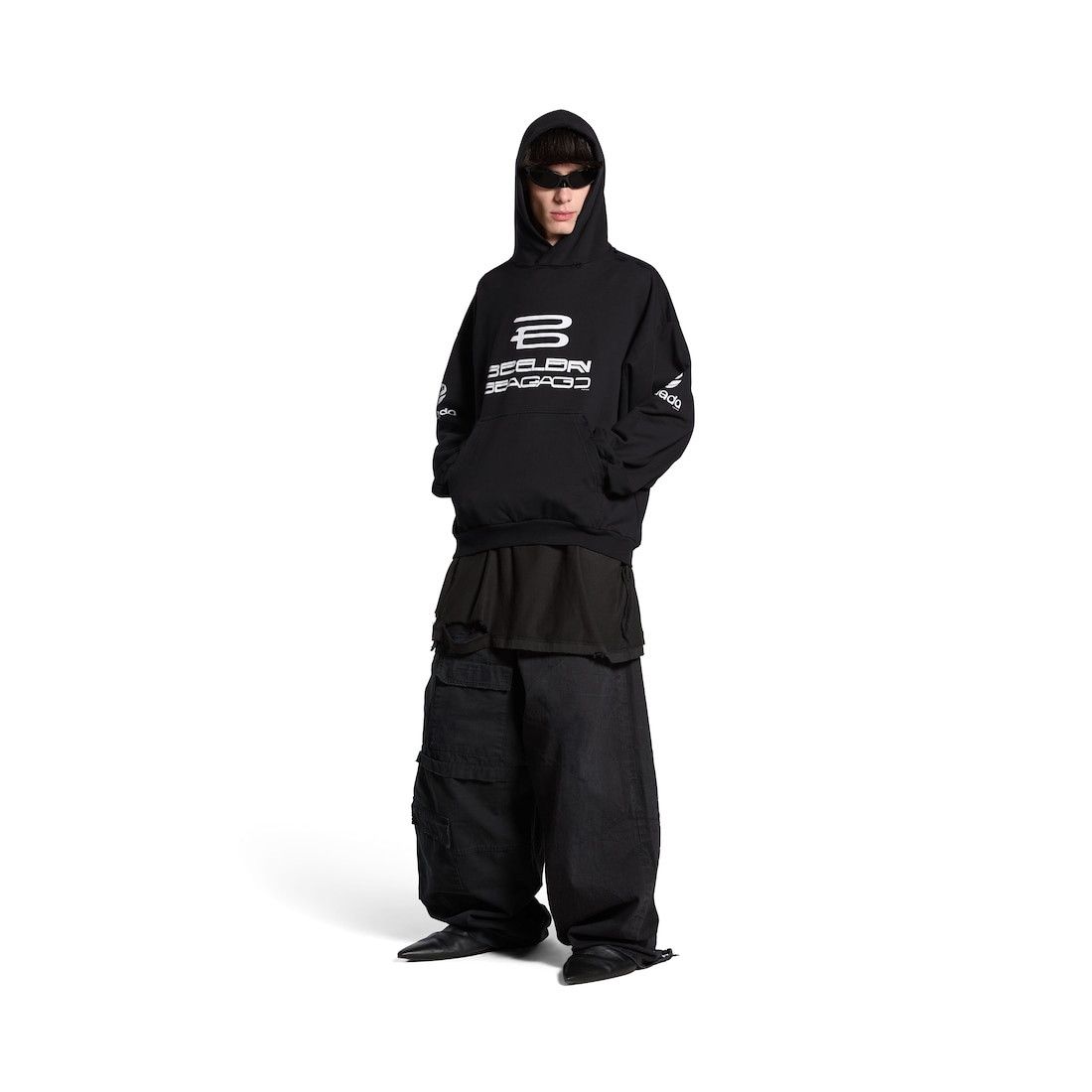 o1mt1gz0325 Al Generated Hoodie Medium in Black/White