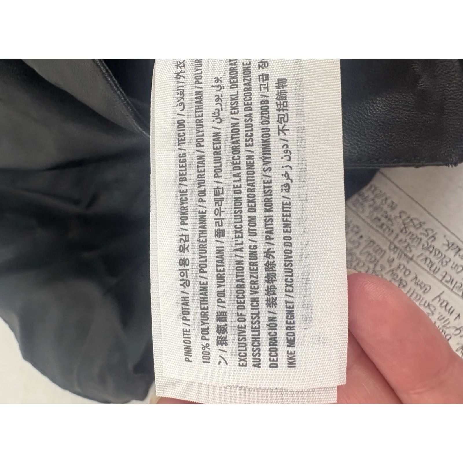 Abercrombie & Fitch Abercrombie & Fitch Black Faux Leather A-Line Mini Skirt Womens Size S Size 28" / US 6 / IT 42 - 7 Thumbnail