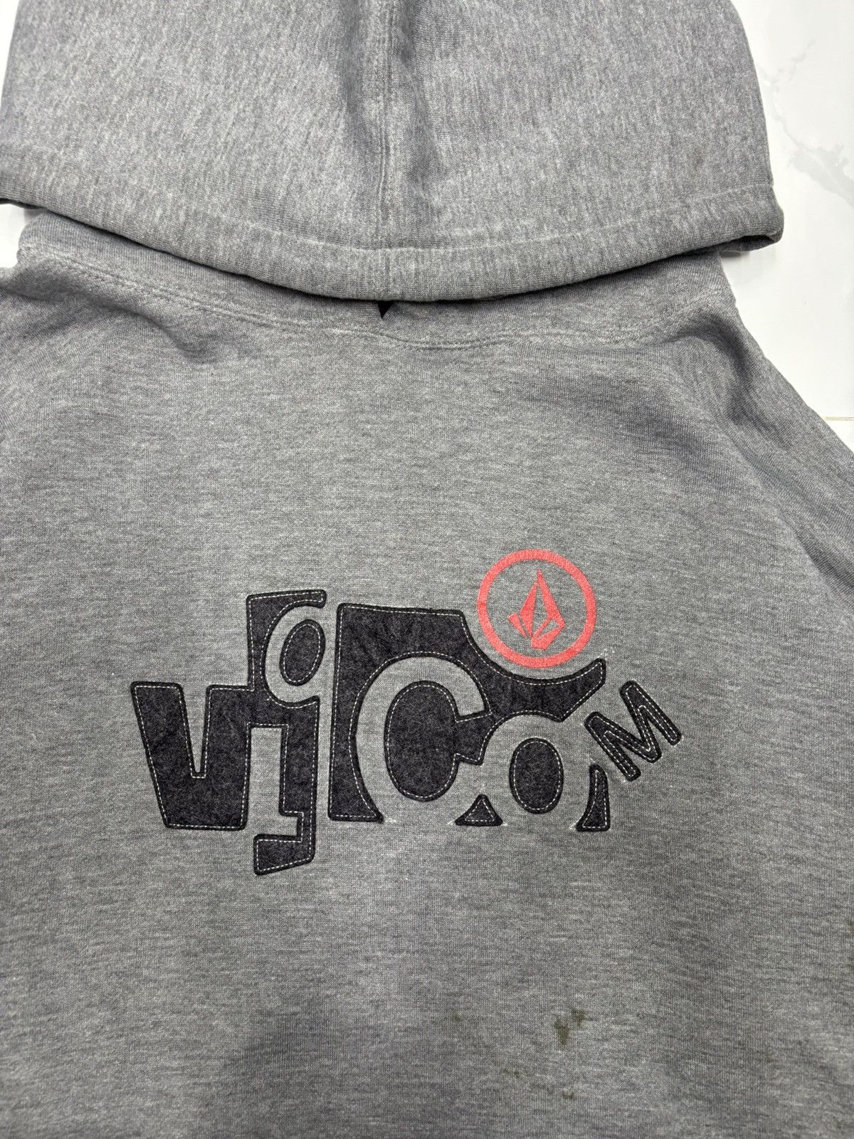Vintage Vintage Volcom Dirt Sweater Hoodies Street Fashion Size US L / EU 52-54 / 3 - 8 Thumbnail