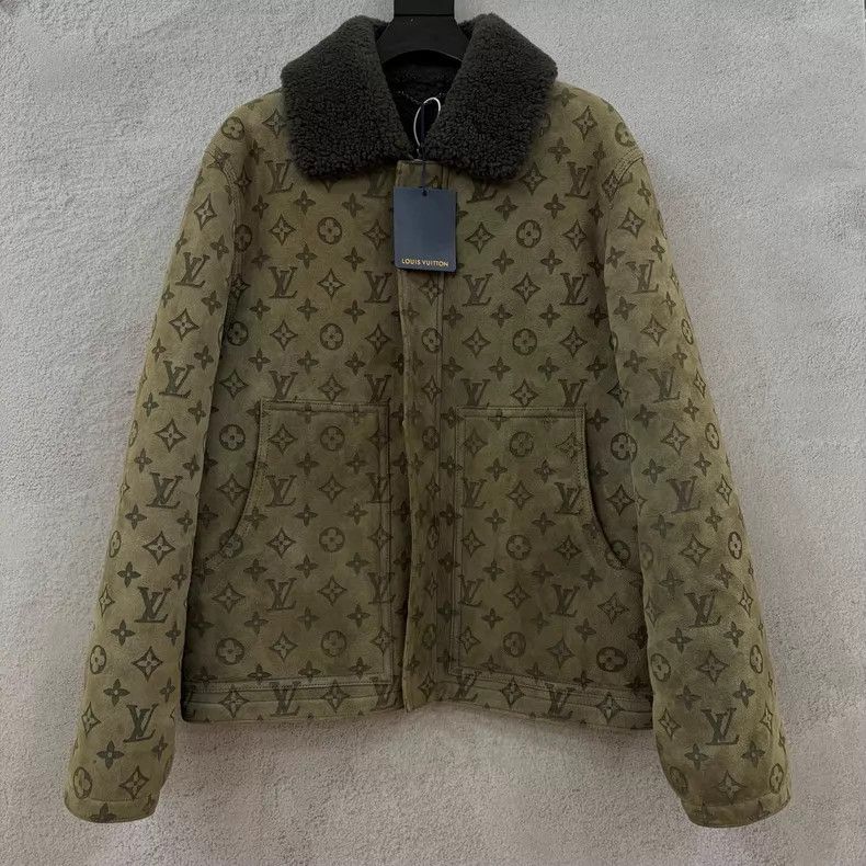 Louis Vuitton Louis Vuitton Fur integrated presbyopic full-print jacket Size US L / EU 52-54 / 3 - 1 Thumbnail