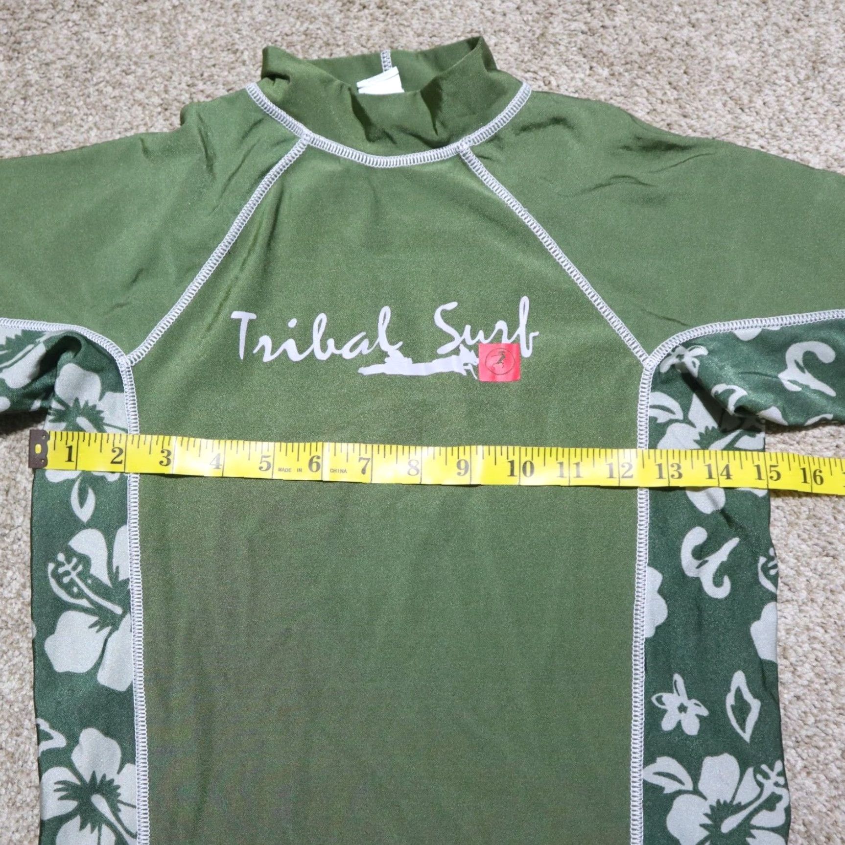 Vintage VINTAGE Tribal Surf Shirt Men Large Green Surf or Snorkel Theme 90s Concert? (Note: Ask: But we must not include questions. Hmm.) Size US L / EU 52-54 / 3 - 4 Thumbnail