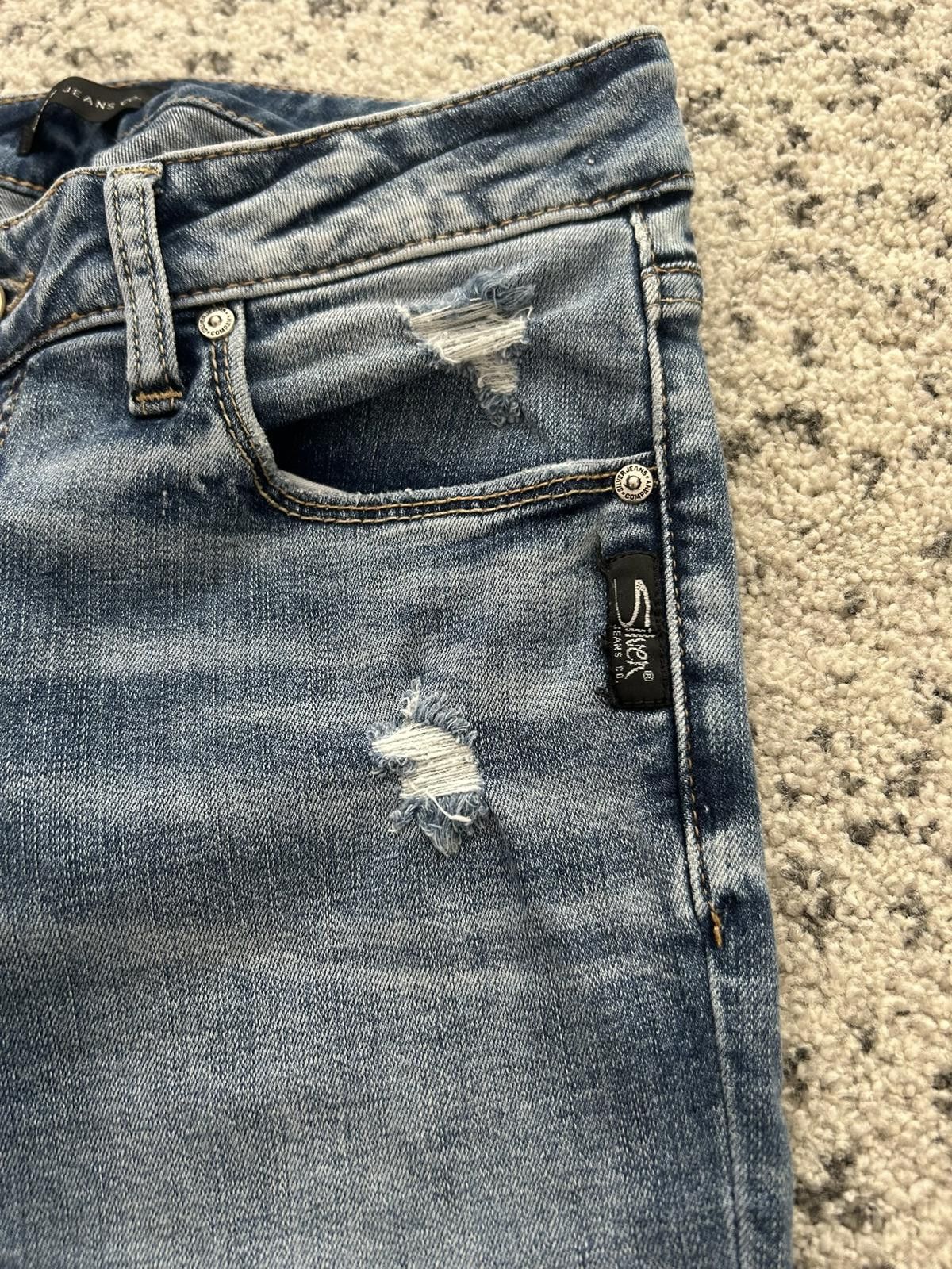 Sterling Silver Silver Jeans Co. Women's Avery Skinny Distressed Blue Jeans Size 29" - 3 Thumbnail