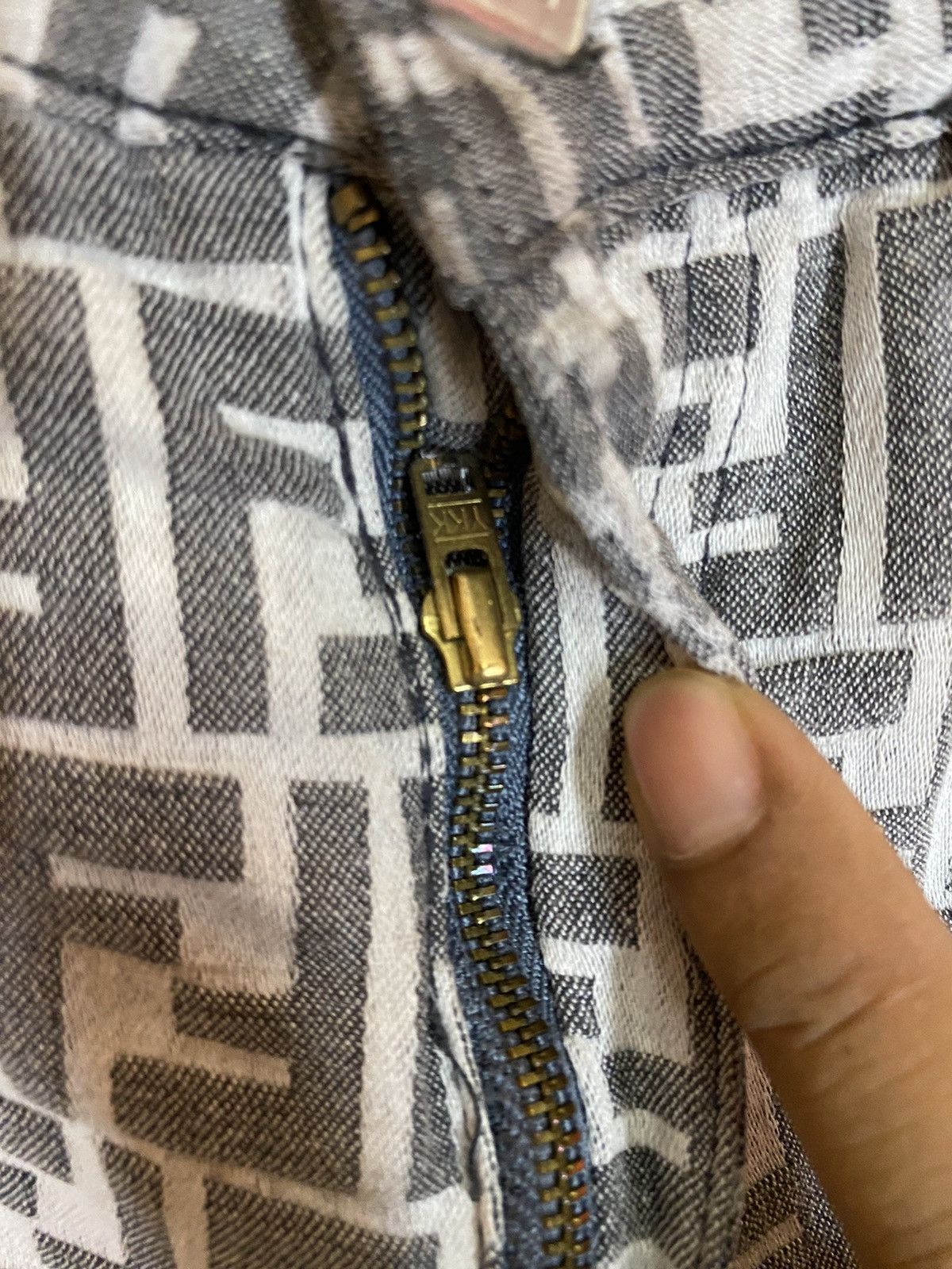 Fendi Vintage fendi pant zucca monogram Size US 28 / EU 44 - 8 Thumbnail