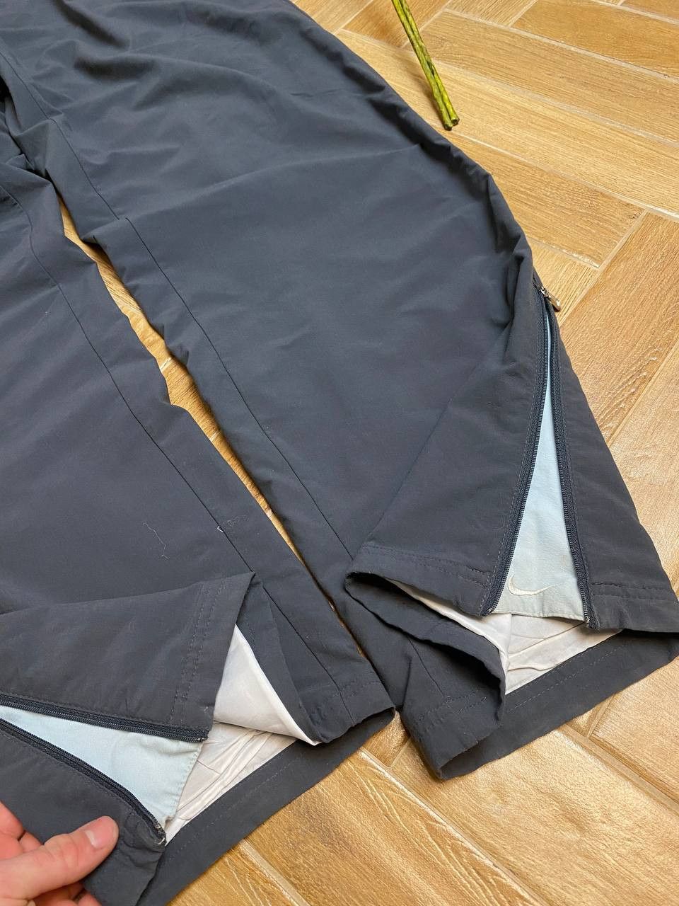 Nike × Vintage Nike Baggy Vintage Y2K Nylon Track Pants Size US 33 - 7 Thumbnail