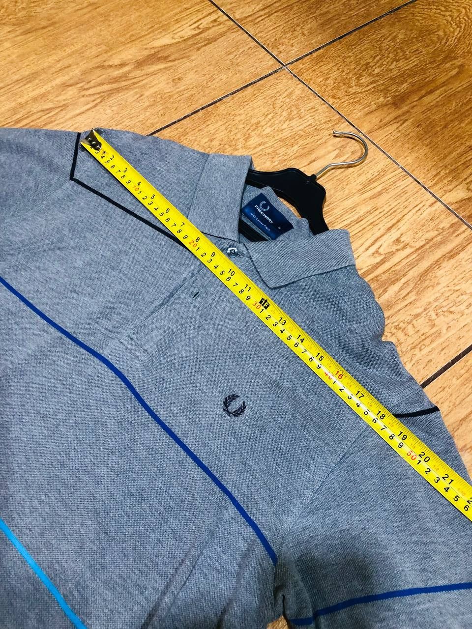 T-Shirt Size M Y2K Logo Fred Perry Vintage Polo