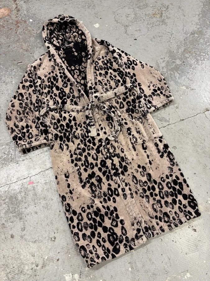Roberto Cavalli 2000s Roberto Cavalli Leopard Beige Bathrobe Size US M / EU 48-50 / 2 - 4 Thumbnail