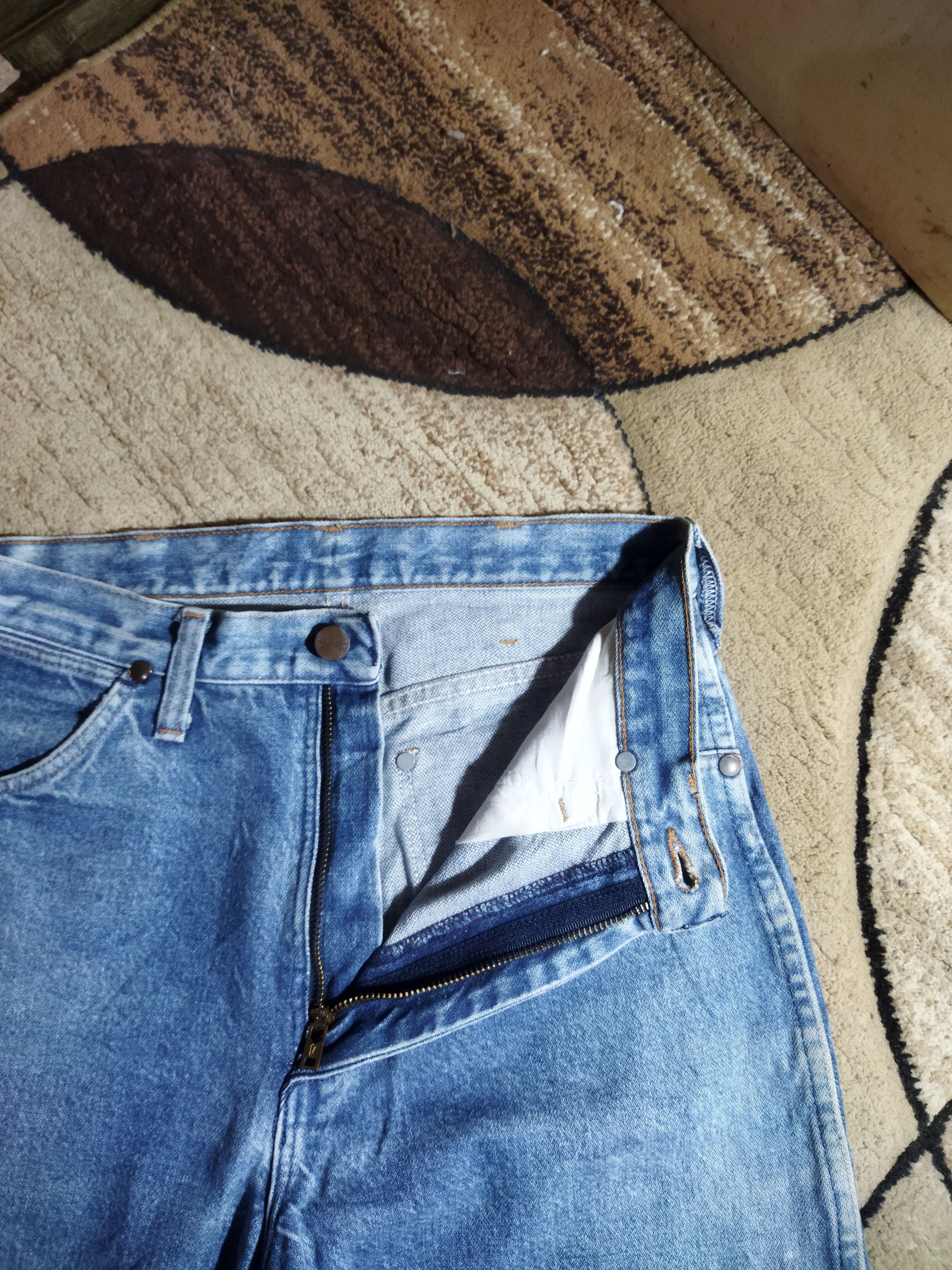 Wrangler VINTAGE WRANGLER DISTRESSED FADED BLUE JEANS PANTS Size US 27 - 6 Thumbnail