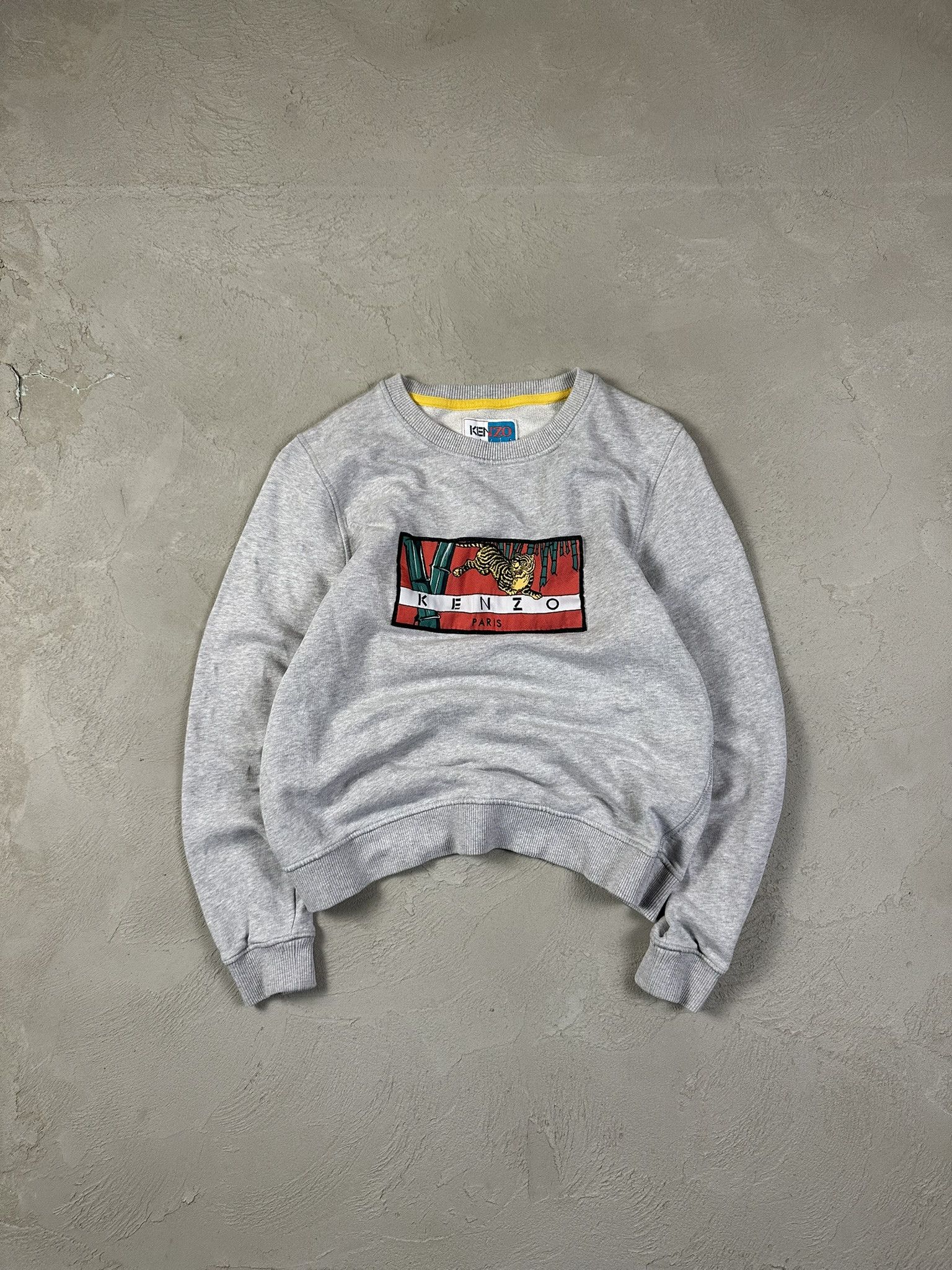 Designer × Kenzo × Vintage Vintage Kenzo Tiger Logo Spellout Boxy Crewneck Size XS / US 0-2 / IT 36-38 - 1 Thumbnail