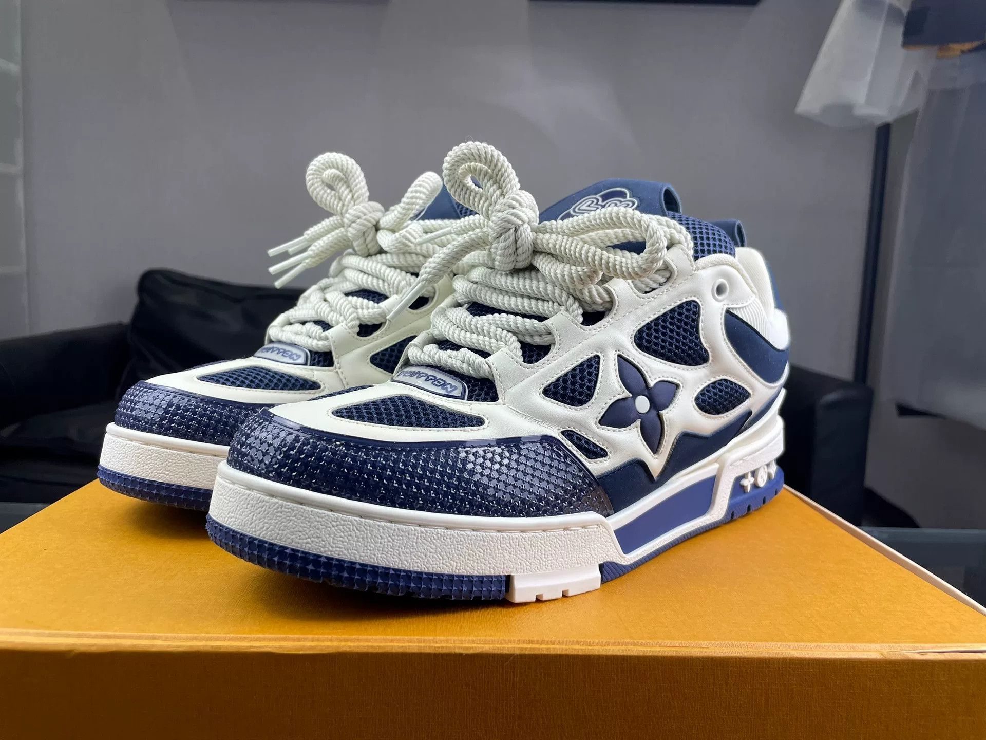 Louis Vuitton Louis Vuitton Skate Printed Blue Lowtop Sneakers 9.5 Men Size US 9.5 / EU 42-43 - 1 Thumbnail
