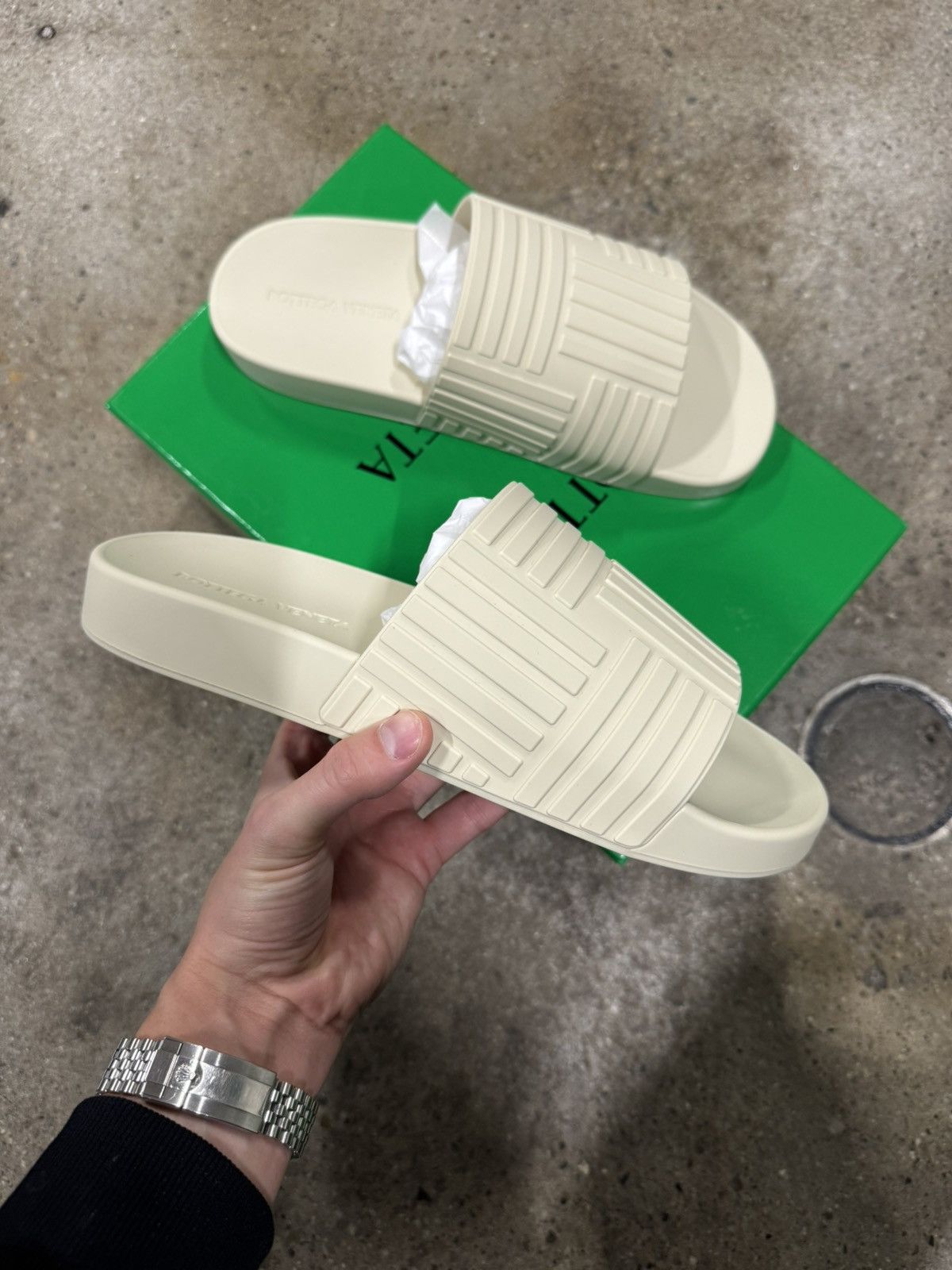 Bottega Veneta Bottega Veneta Embossed Rubber Slides NEW 550$ Size US 8 / EU 41 - 3 Thumbnail