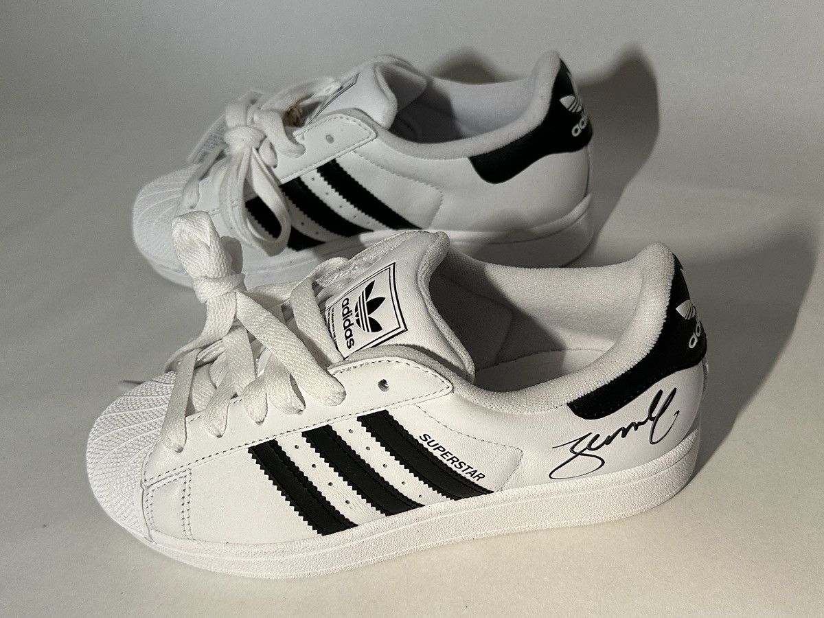 adidas gazelle silver green womens Adidas Jennie Clover Unisex Taekwondo Style Casual Taekwondo Shoes – رفعة