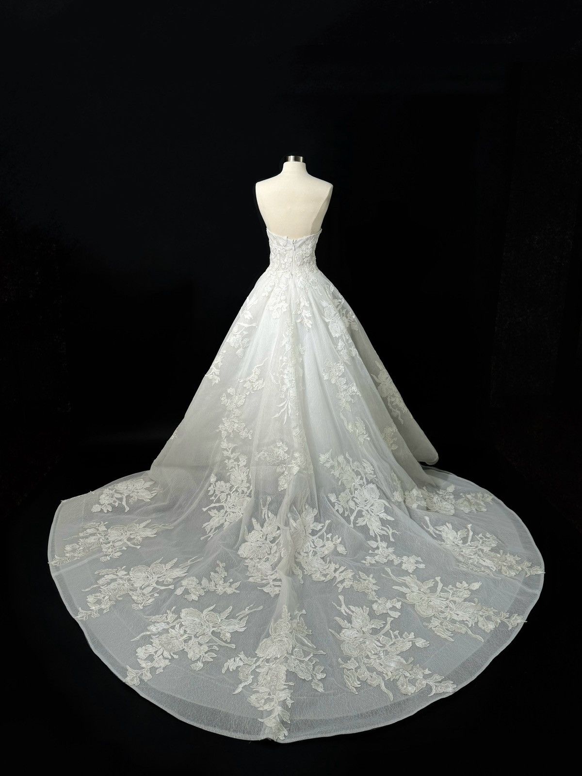 Other US 8 Anna Augusta Embroidery lace Custom Bridal Gown Size M / US 6-8 / IT 42-44 - 7 Thumbnail