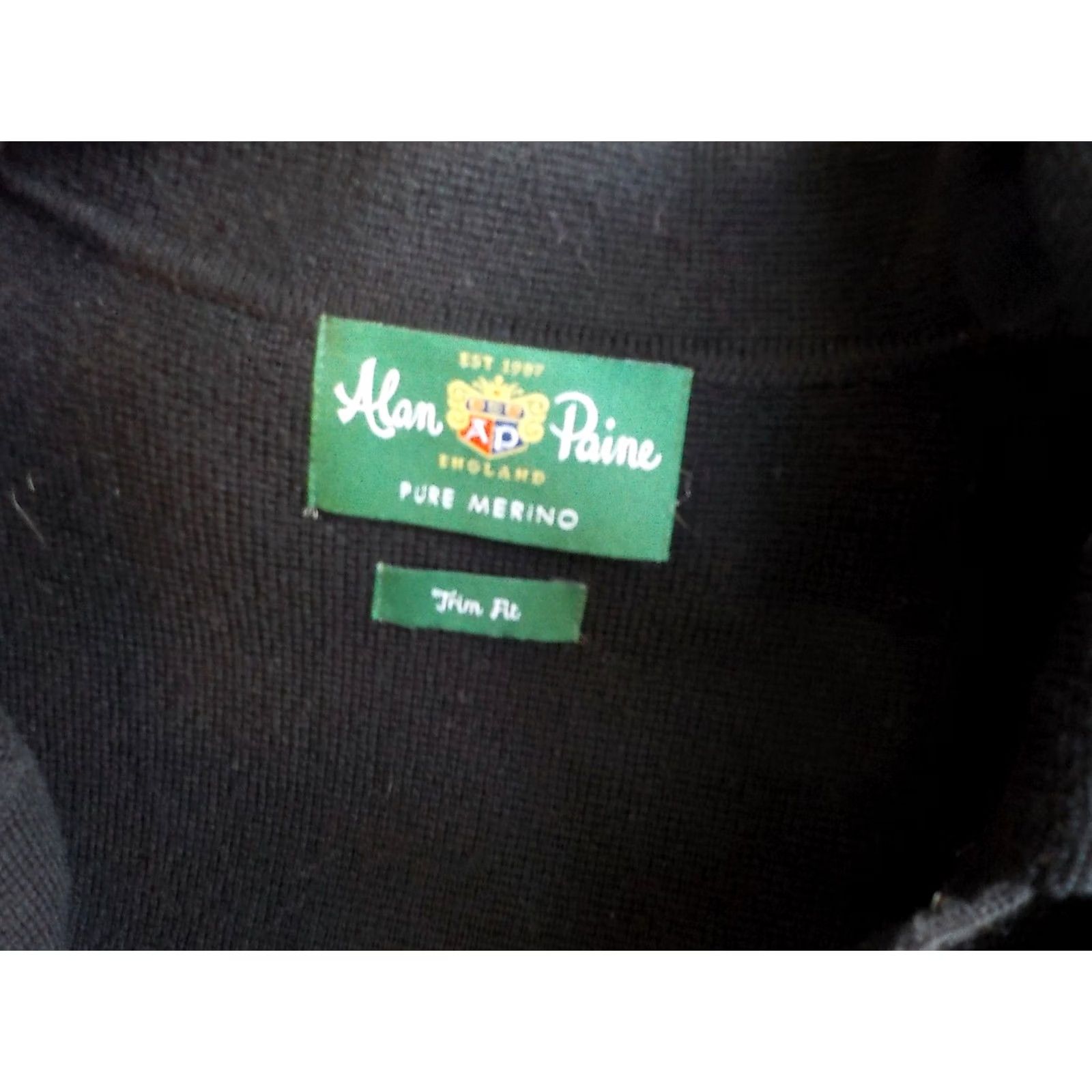 Vintage VINTAGE Alan Paine England Mens Vest Black XL Button Front Collared Merino Wool 100% Front Pockets Knit Modern Regular Mens Size US XL / EU 56 / 4 - 4 Thumbnail
