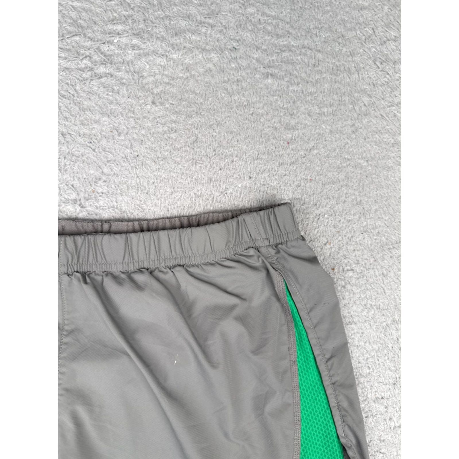 Patagonia Patagonia Shorts Women Medium Gray Green Strider Shorts 100% Polyester Run 24651 Size 32" / US 10 / IT 46 - 5 Thumbnail