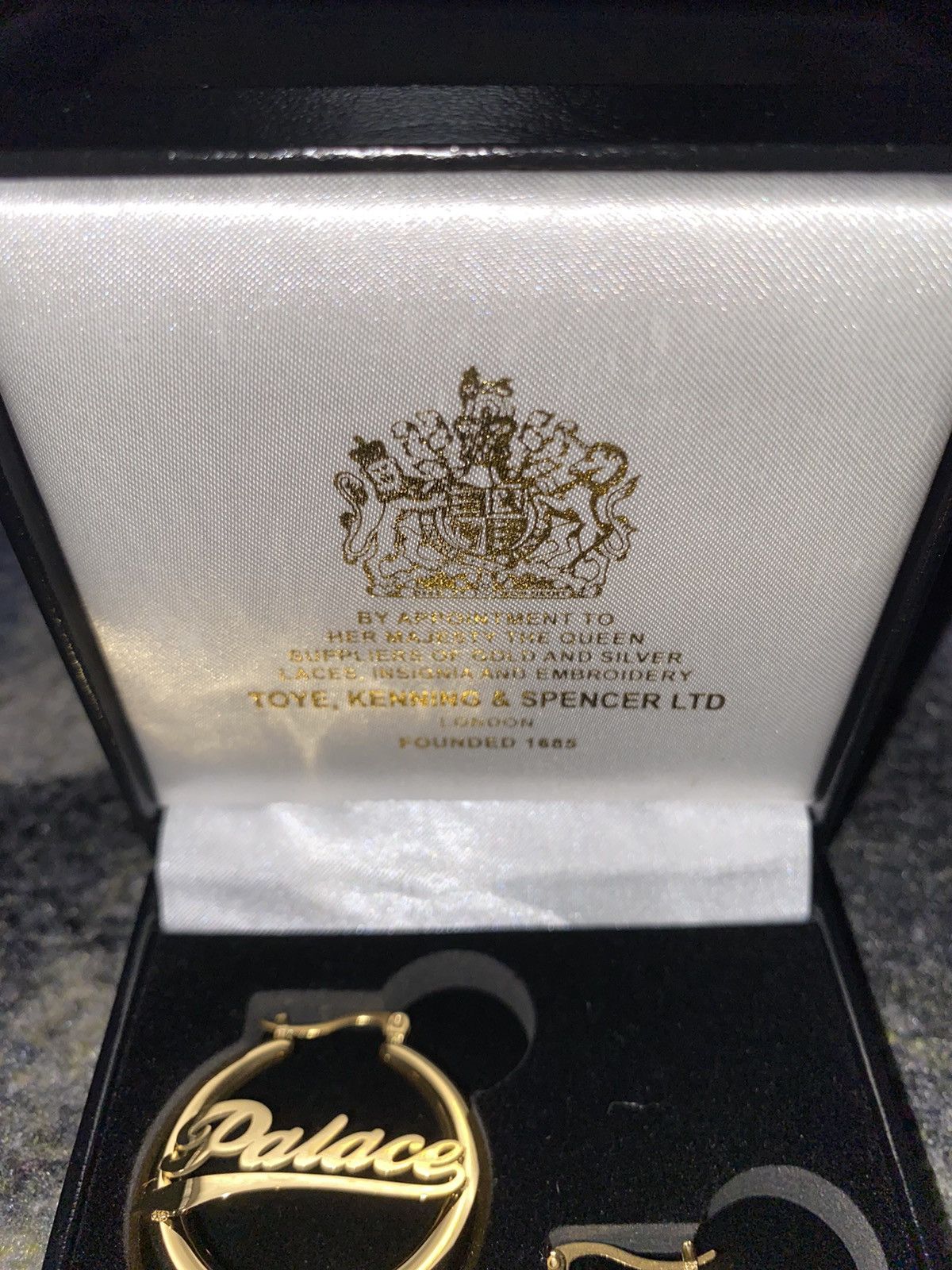 Palace Palace Script Hoop Earrings Gold Plated Size ONE SIZE - 3 Thumbnail