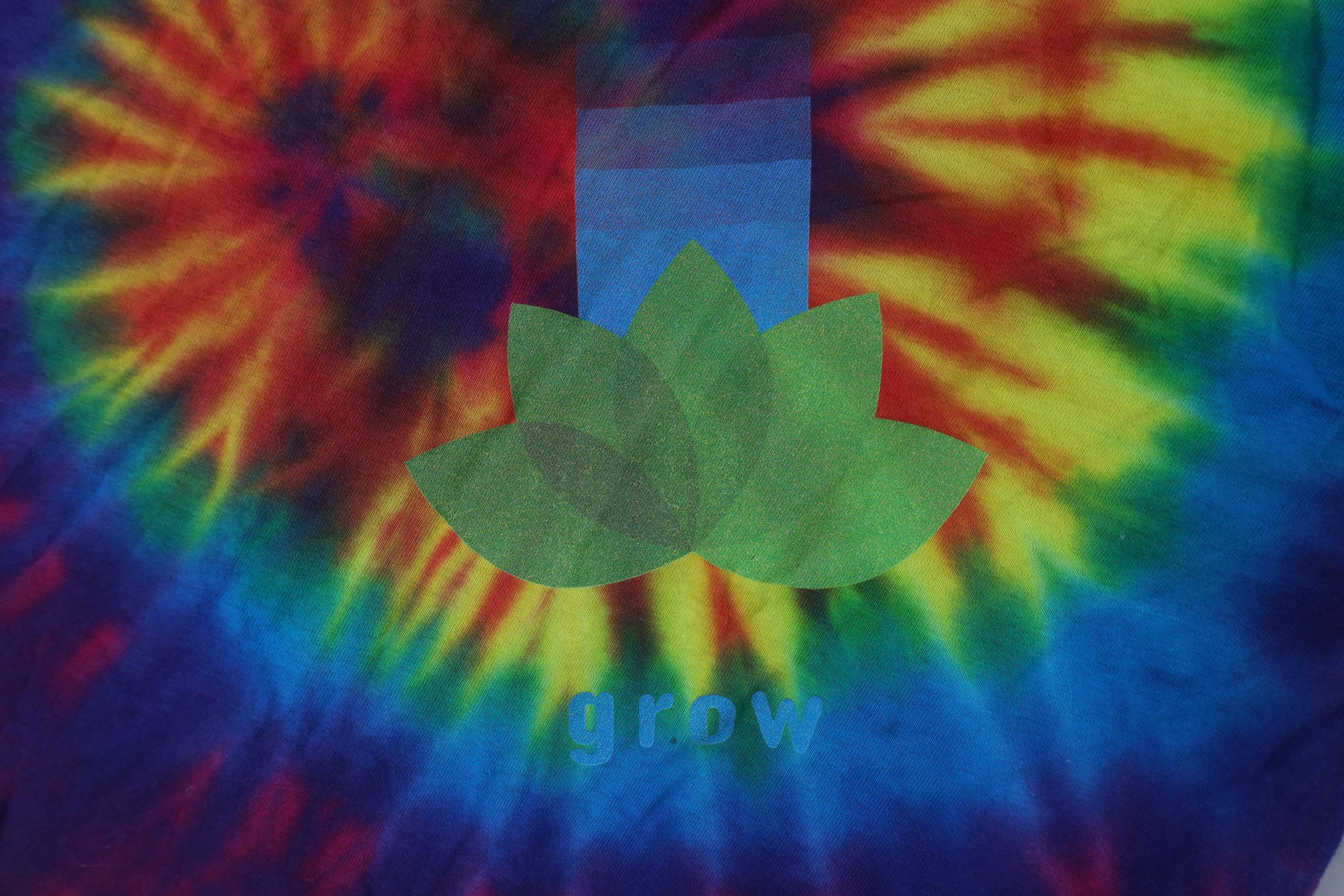 Vintage Vintage Streetwear Rainbow Tie Dye Grow Short Sleeve T-Shirt Size US L / EU 52-54 / 3 - 4 Thumbnail