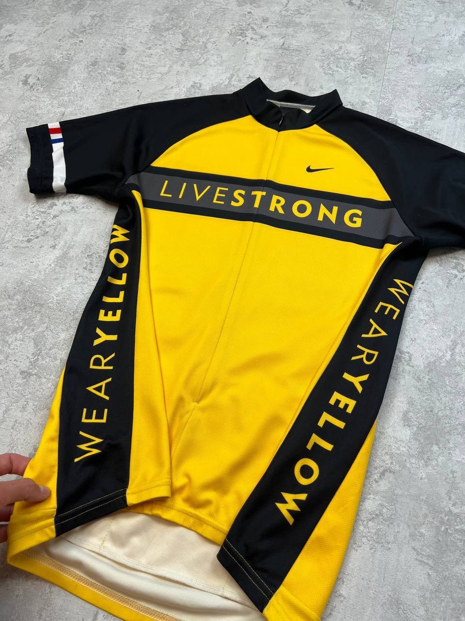 Nike Vintage Nike Livestrong Cycling Jersey Size US XL / EU 56 / 4 - 9 Thumbnail