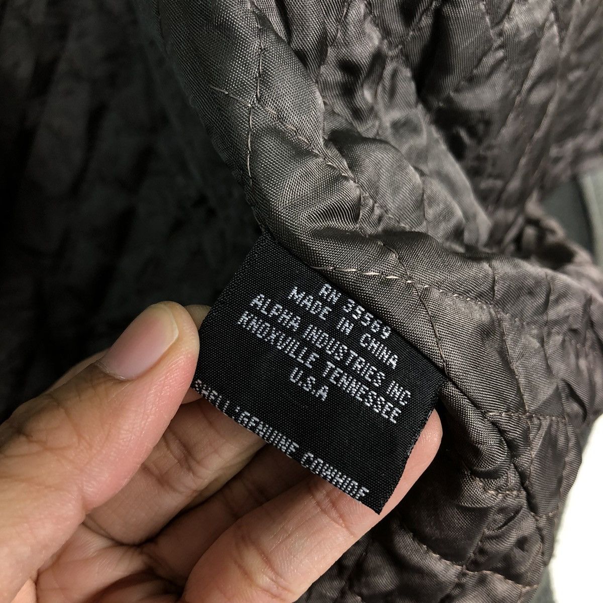 Alpha Industries 🔥VINTAGE GENUINE LEATHER COWHIDE BOMBER JACKET FLY USA Size US M / EU 48-50 / 2 - 21 Thumbnail