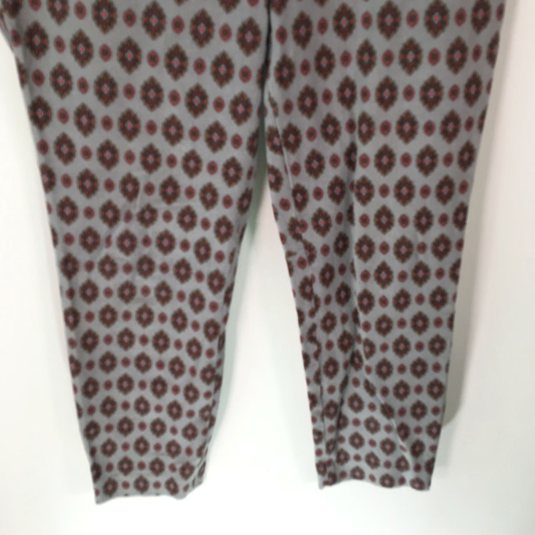 J.Crew VINTAGE J.Crew Capri Pants Womens - Floral Gray - Size 8 - Mid Rise - Cotton Spandex - Casual Size 34" / US 12 / IT 48 - 5 Thumbnail