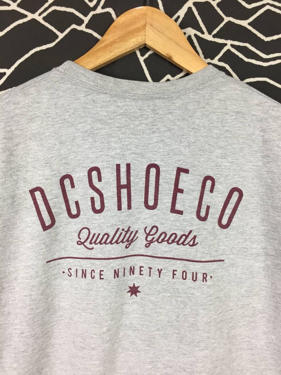 DC × Vintage DC SHOE Company Since Ninety Four Skateboards Tee Size US L / EU 52-54 / 3 - 3 Thumbnail