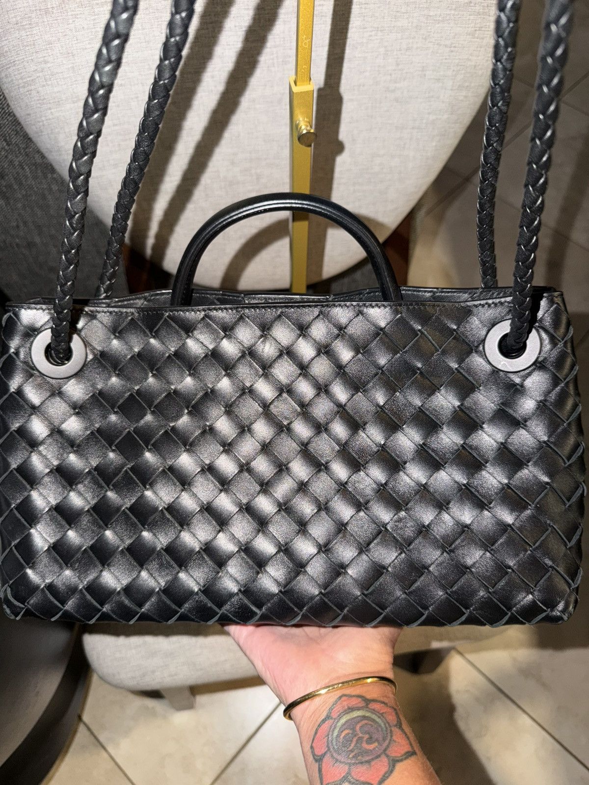 Bottega Veneta Bottega Veneta Andiamo East/West GHW Size ONE SIZE - 1 Thumbnail