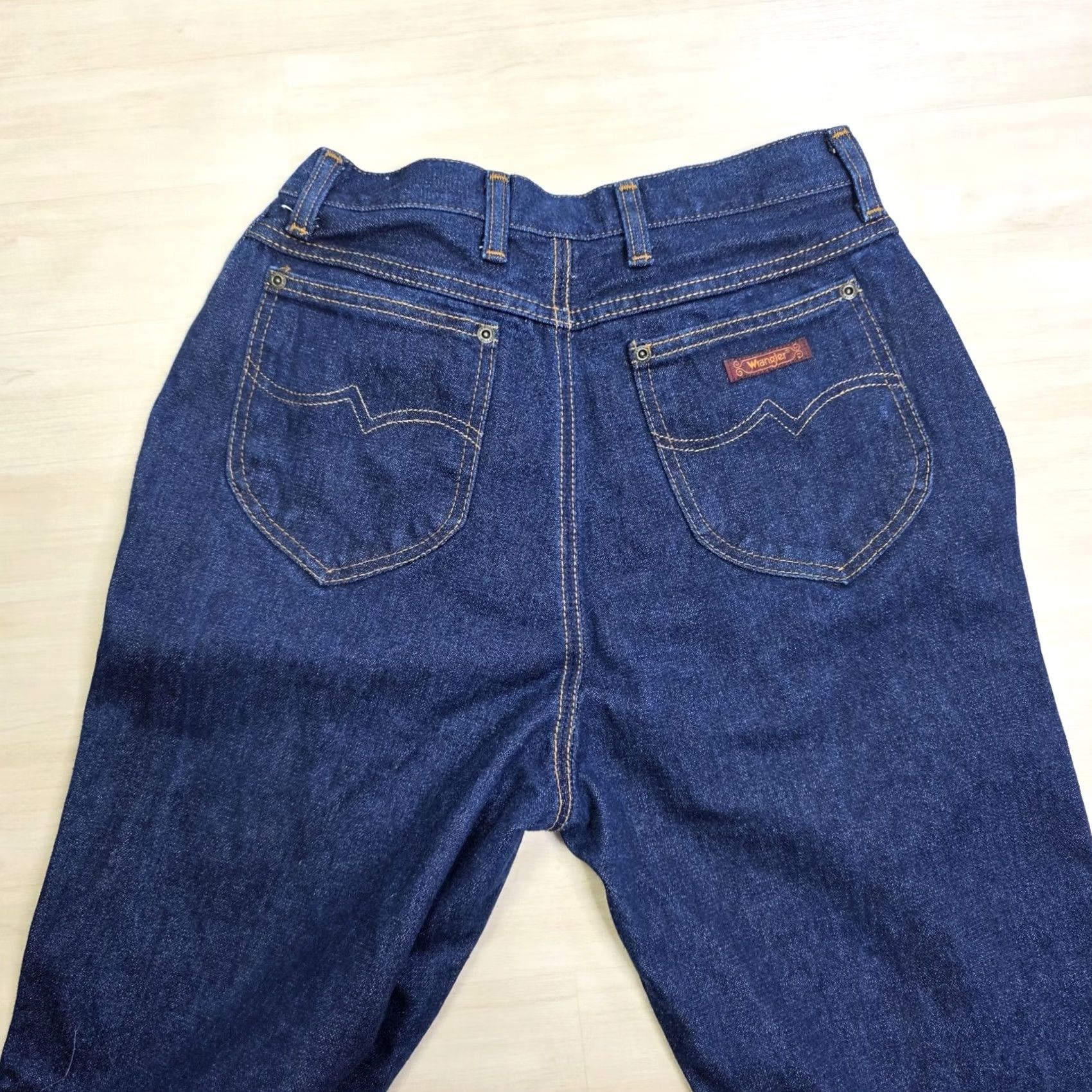 Wrangler VINTAGE Wrangler No Fault Denim Jeans Pony Scovill Zip Dark Women’s 25 x 32 Size 12 5-Pocket USA 70s 80s 90s Cowboy Horse Southwestern Jeans Womens Size 42" / US 20 - 3 Thumbnail