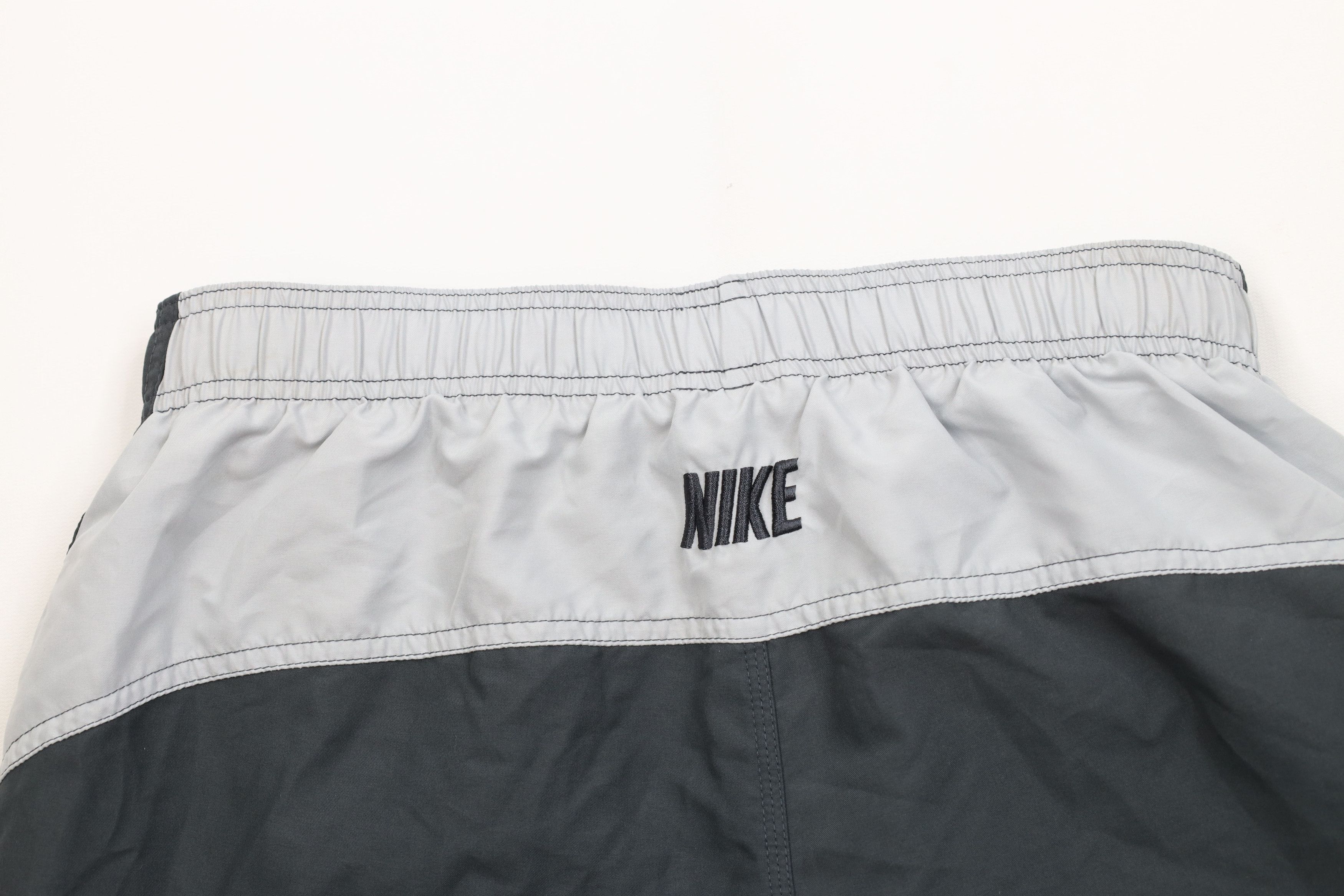 Nike Vintage Y2K Nike Scott Mini Swoosh Lined Shorts Swim Trunks Size US 32 / EU 48 - 9 Thumbnail