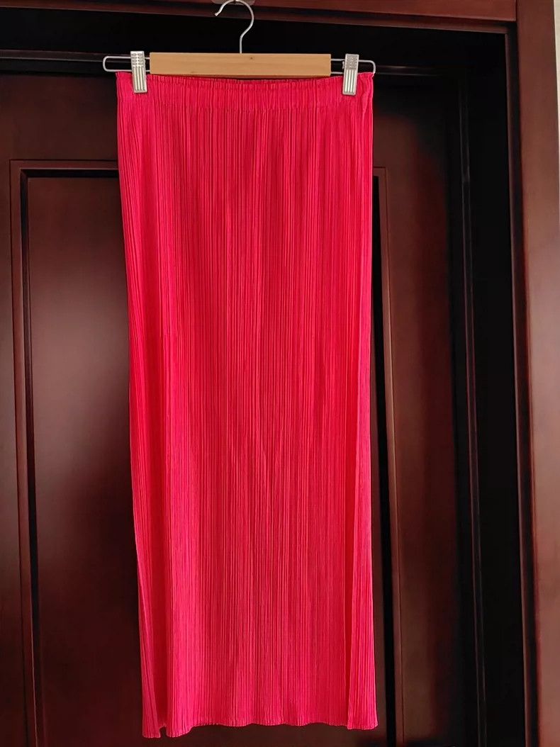 Issey Miyake Issey Miyake size:3 Red pleated skirt Size 34" / US 12 / IT 48 - 4 Thumbnail