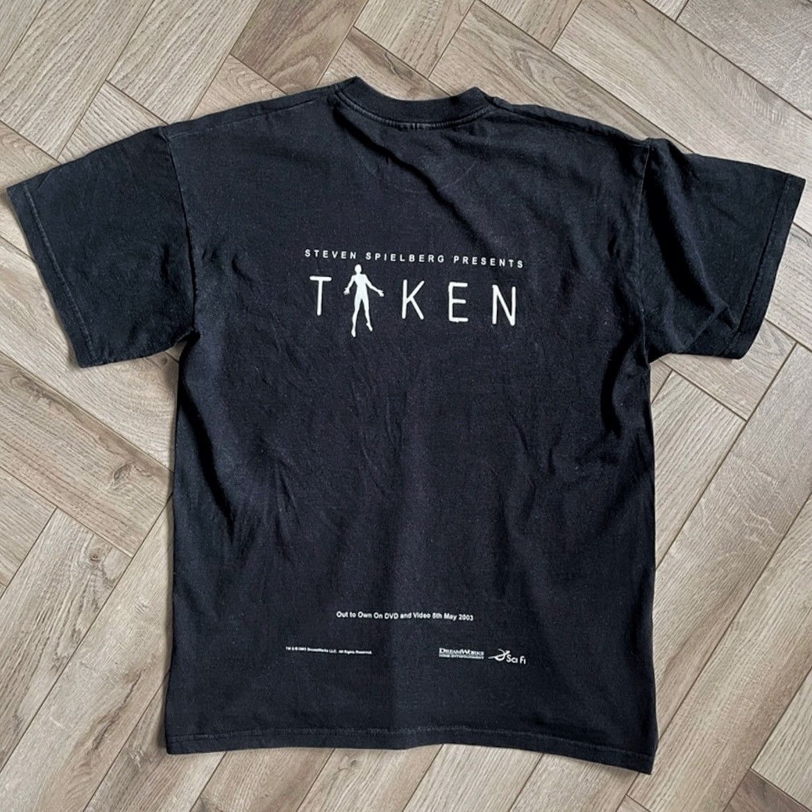Vintage Vintage 2003 Taken Spielberg Staff Only T Shirt Size US M / EU 48-50 / 2 - 1 Thumbnail