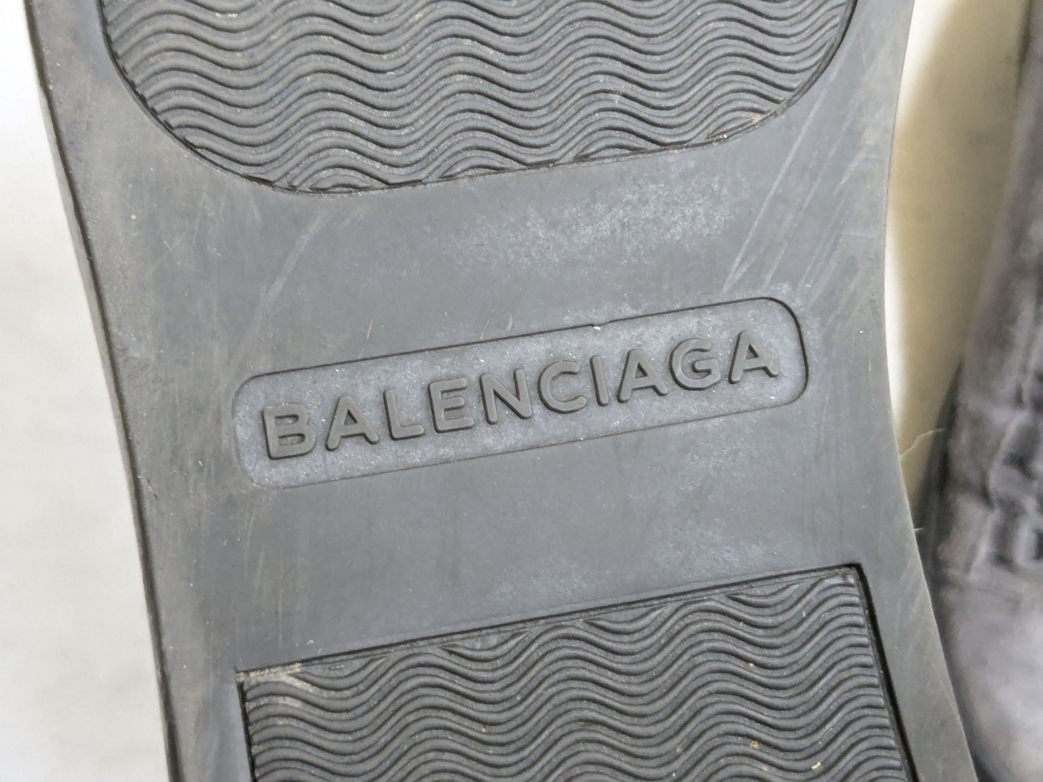 Balenciaga Balenciaga Arena Sneakers Gray 9 Low Tops Suede Size US 9 / EU 42 - 15 Thumbnail