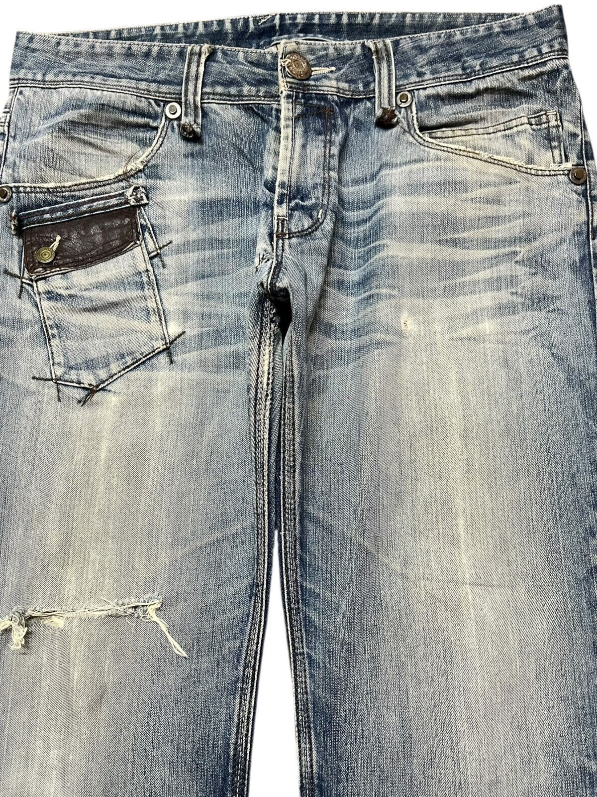 Japanese Brand Vintage Rattle Trap Faded Whiskers Distressed Denim Size US 34 / EU 50 - 2 Thumbnail